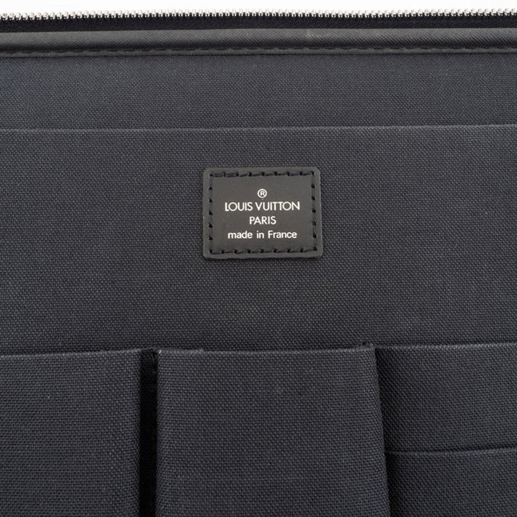 Louis Vuitton Ardoise Taiga Leather Shoulder Bag (Pre-Owned)