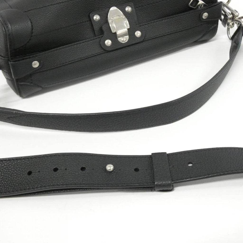 Louis Vuitton Black Leather Shoulder Bag (Pre-Owned)