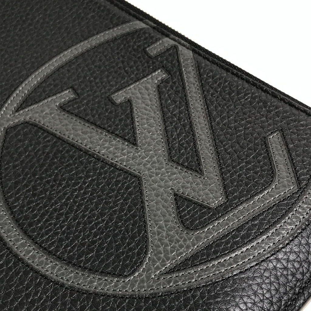 Louis Vuitton Black Noir Leather Clutch Bag Pochette (Pre-Owned)