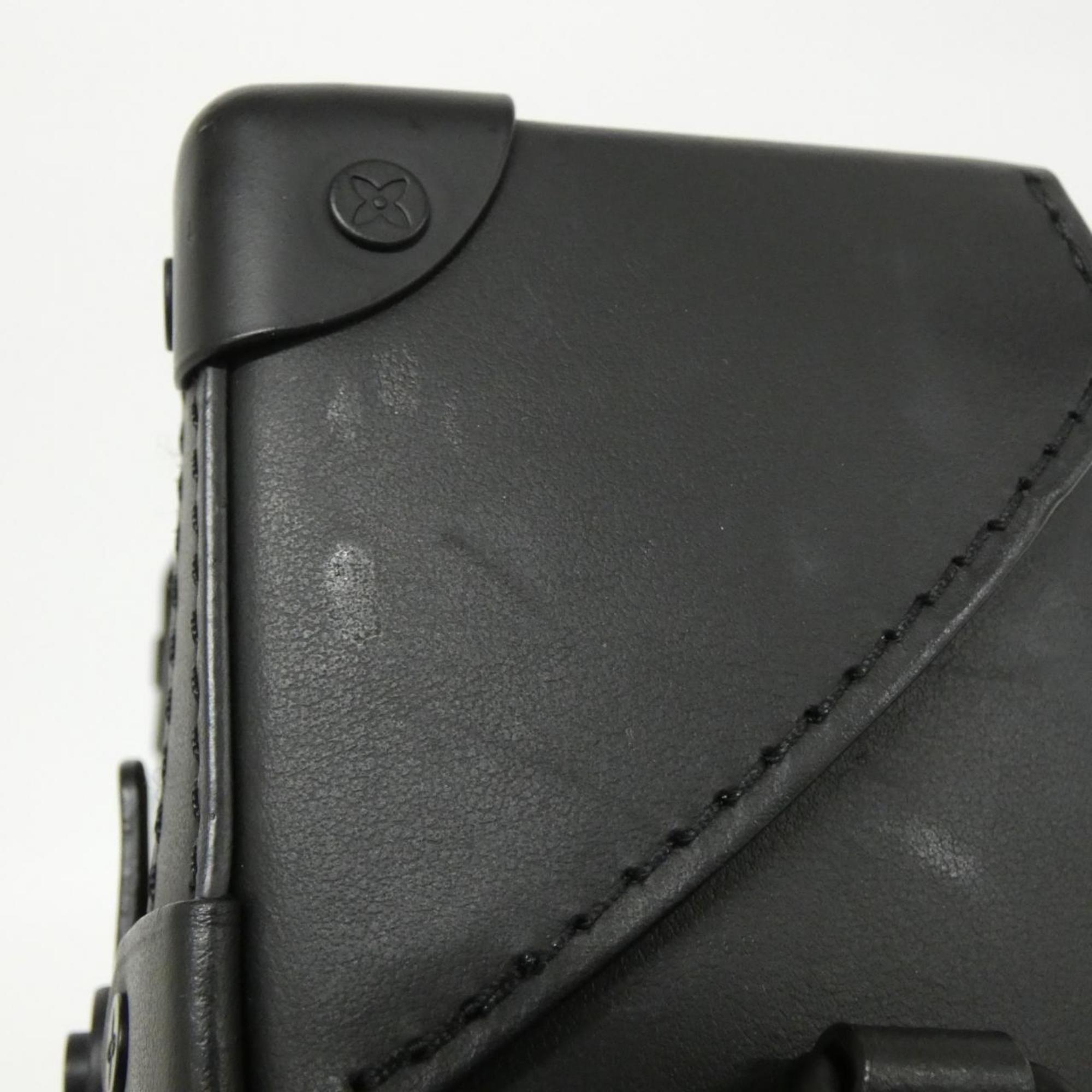 Louis Vuitton Black Leather Shoulder Bag (Pre-Owned)