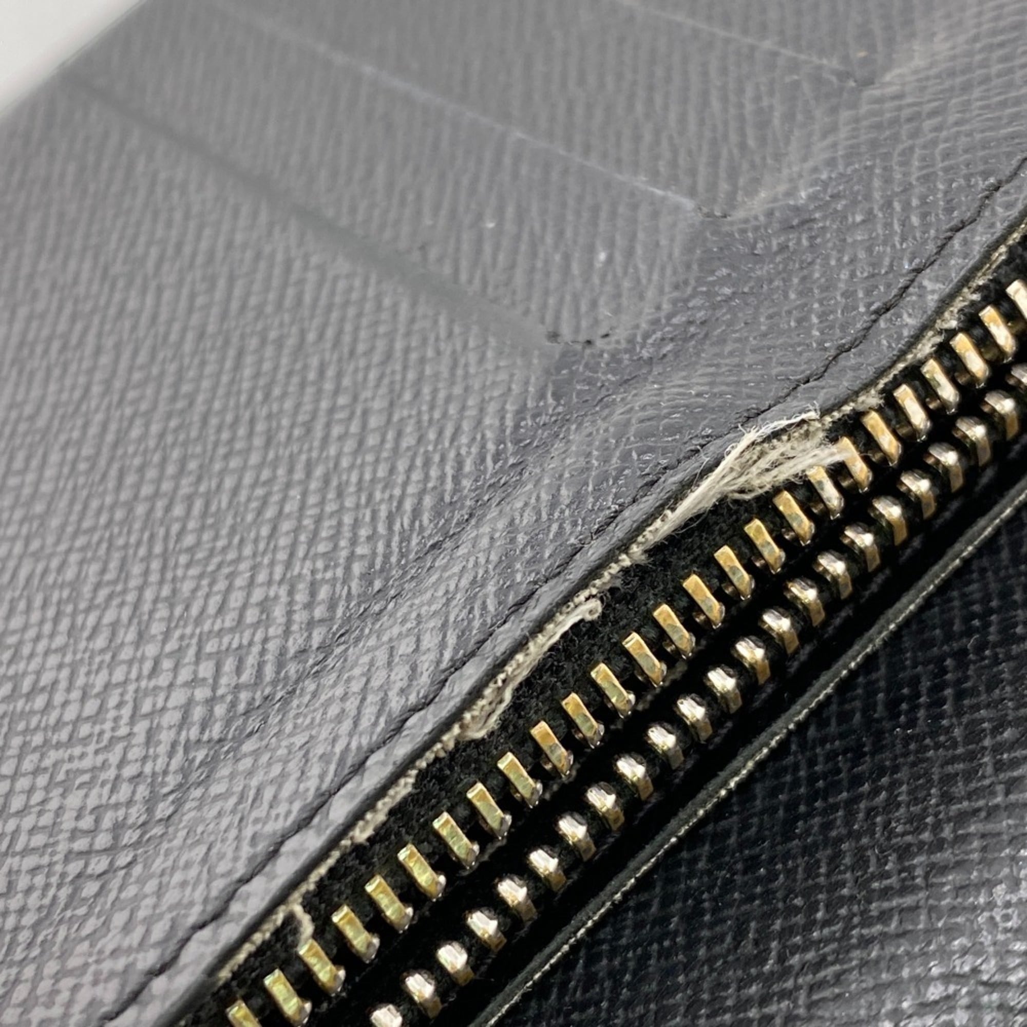 Louis Vuitton Black Noir Leather Long Wallet (Bi-Fold) (Pre-Owned)