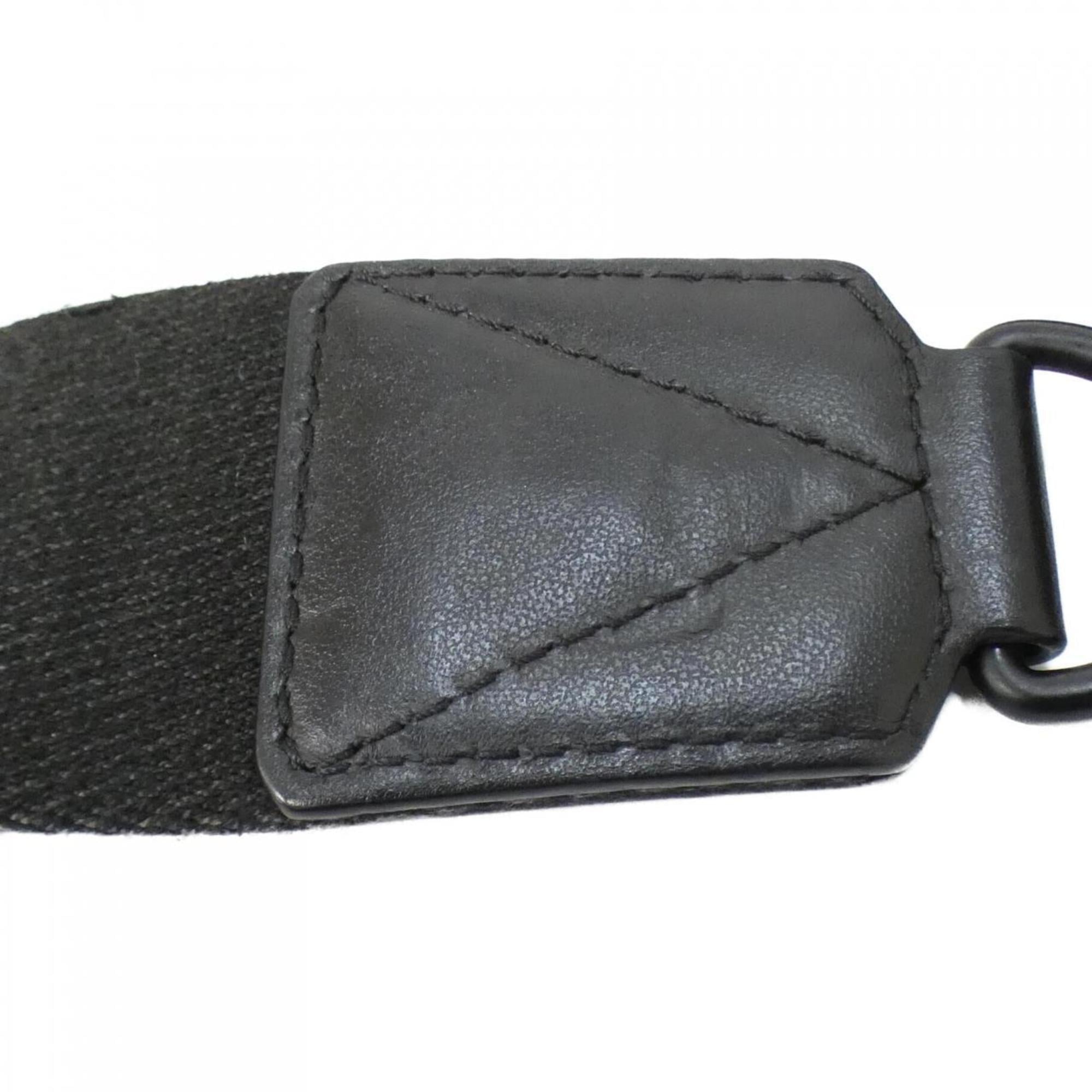 Louis Vuitton Black Leather Shoulder Bag (Pre-Owned)