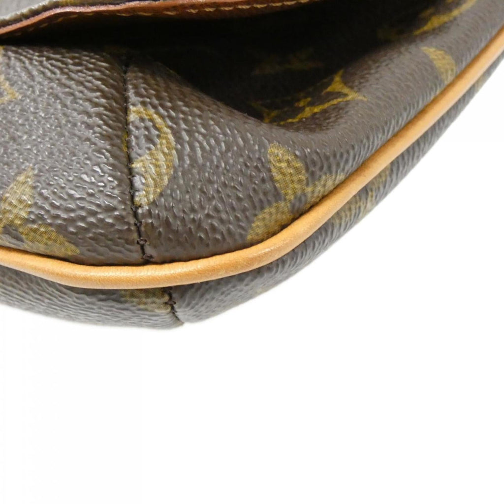 Louis Vuitton Marron Coated Canvas Shoulder Bag (Pre-Owned)