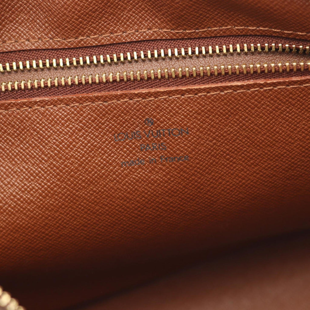 Louis Vuitton Brown Coated Canvas Shoulder Bag (Pre-Owned)