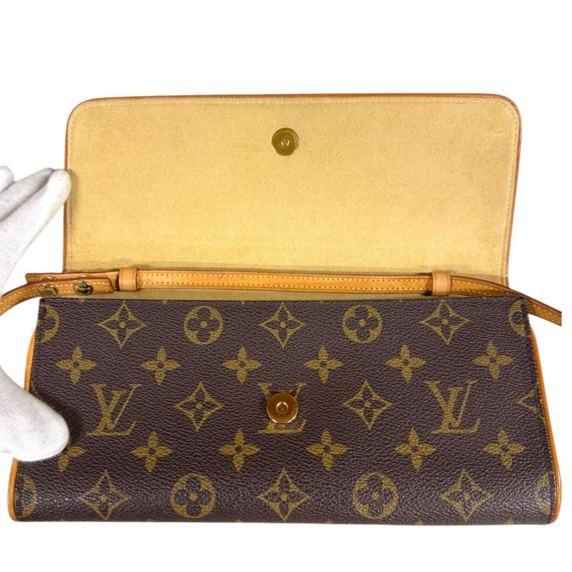 Louis Vuitton Monogram Brown Monogram Pochette Shoulder Bag (Pre-Owned)