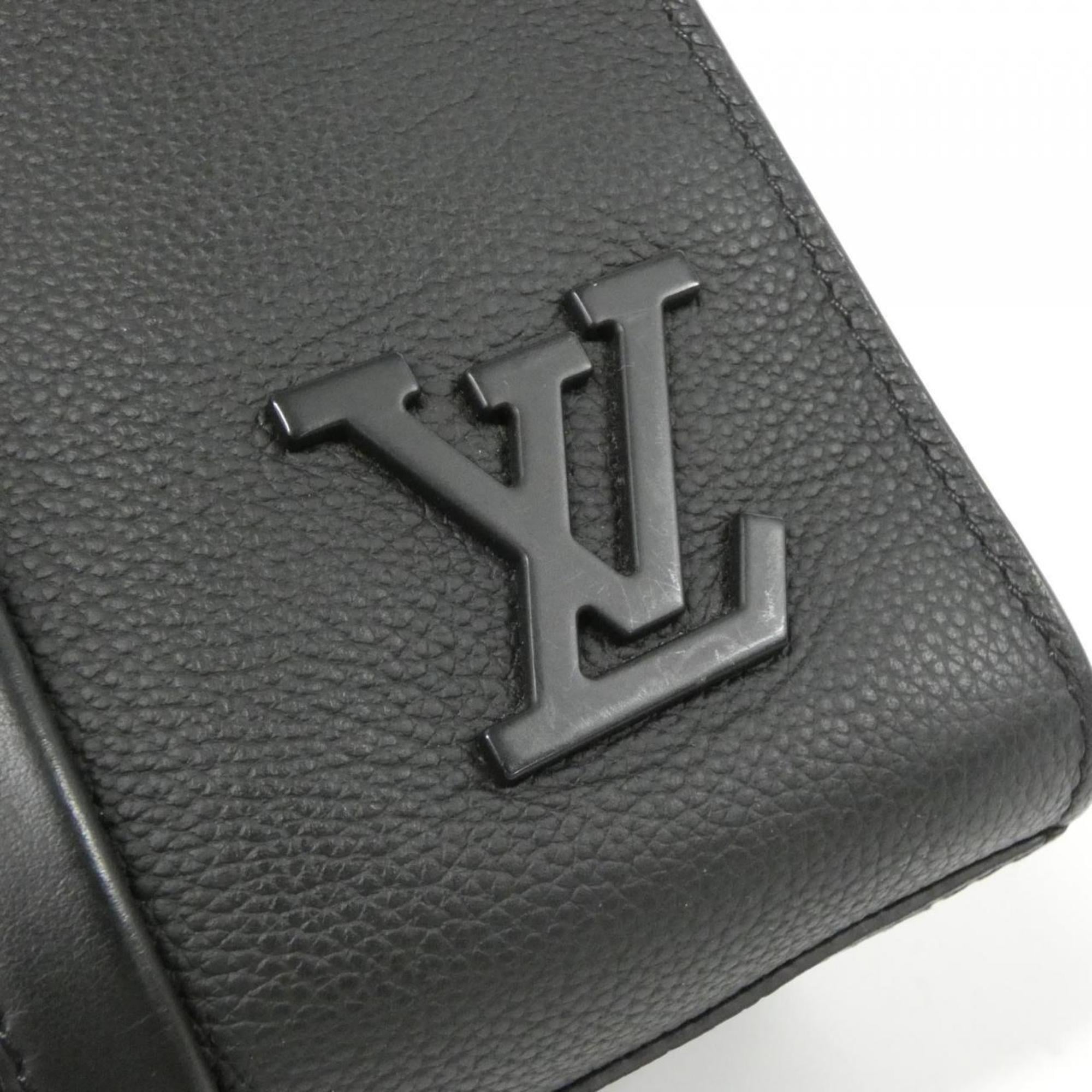 Louis Vuitton Black Leather Handbag (Pre-Owned)