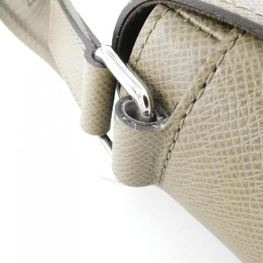 Louis Vuitton Taiga Aurore Leather Shoulder Bag (Pre-Owned)
