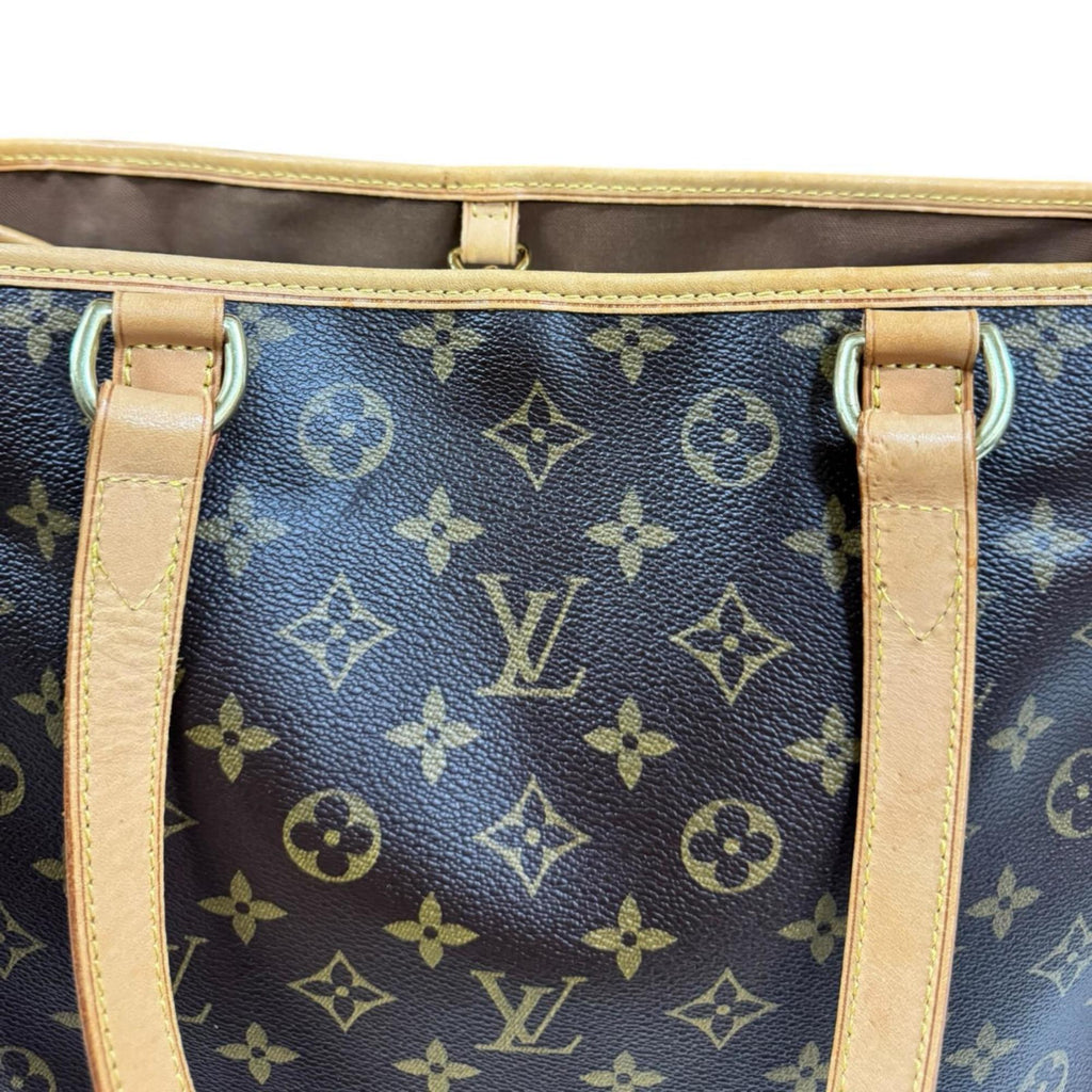 Louis Vuitton Brown Monogram Shoulder Bag (Pre-Owned)