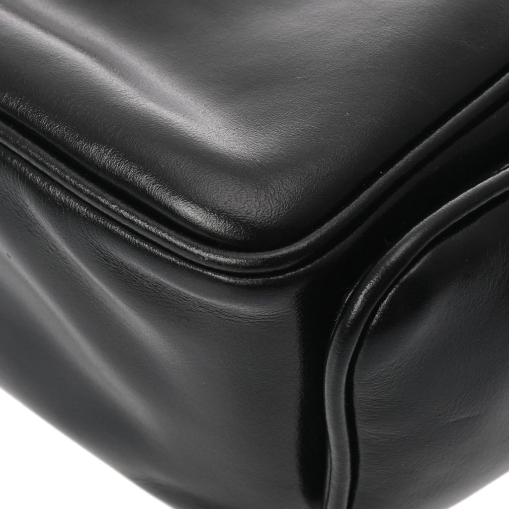 Louis Vuitton Black Leather Shoulder Bag (Pre-Owned)