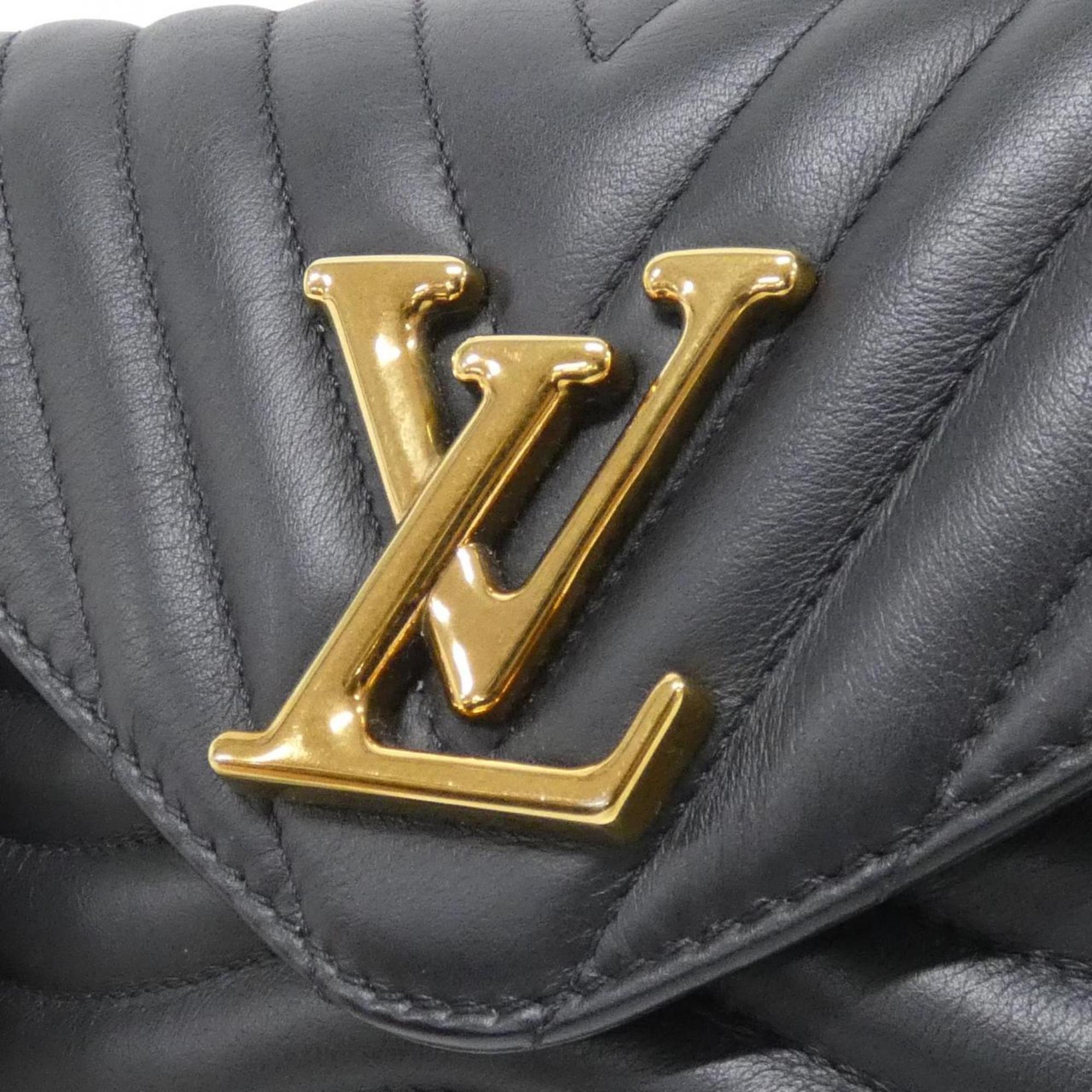 Louis Vuitton Black Leather Pochette Pouch Shoulder Bag (Pre-Owned)
