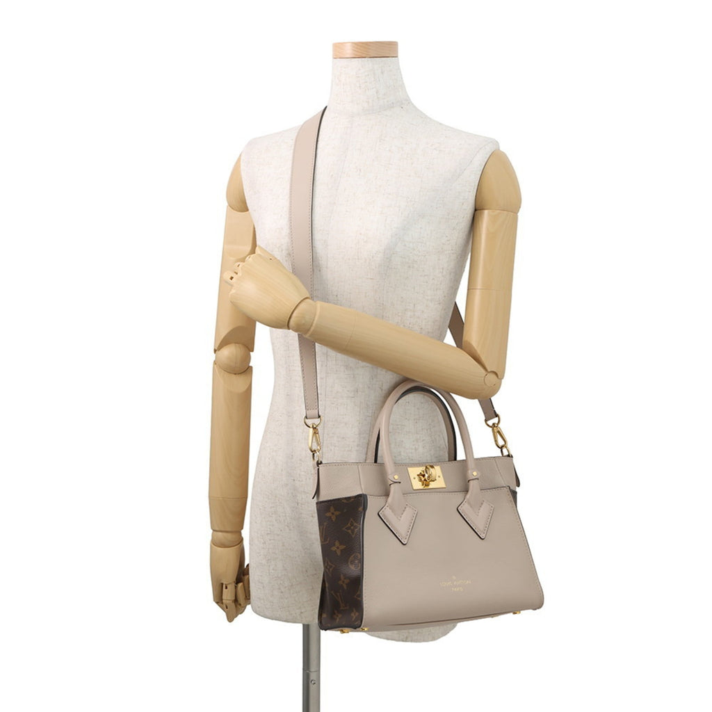 Louis Vuitton Grayish Light Blue Monogram Leather Handbag Shoulder Bag (Pre-Owned)