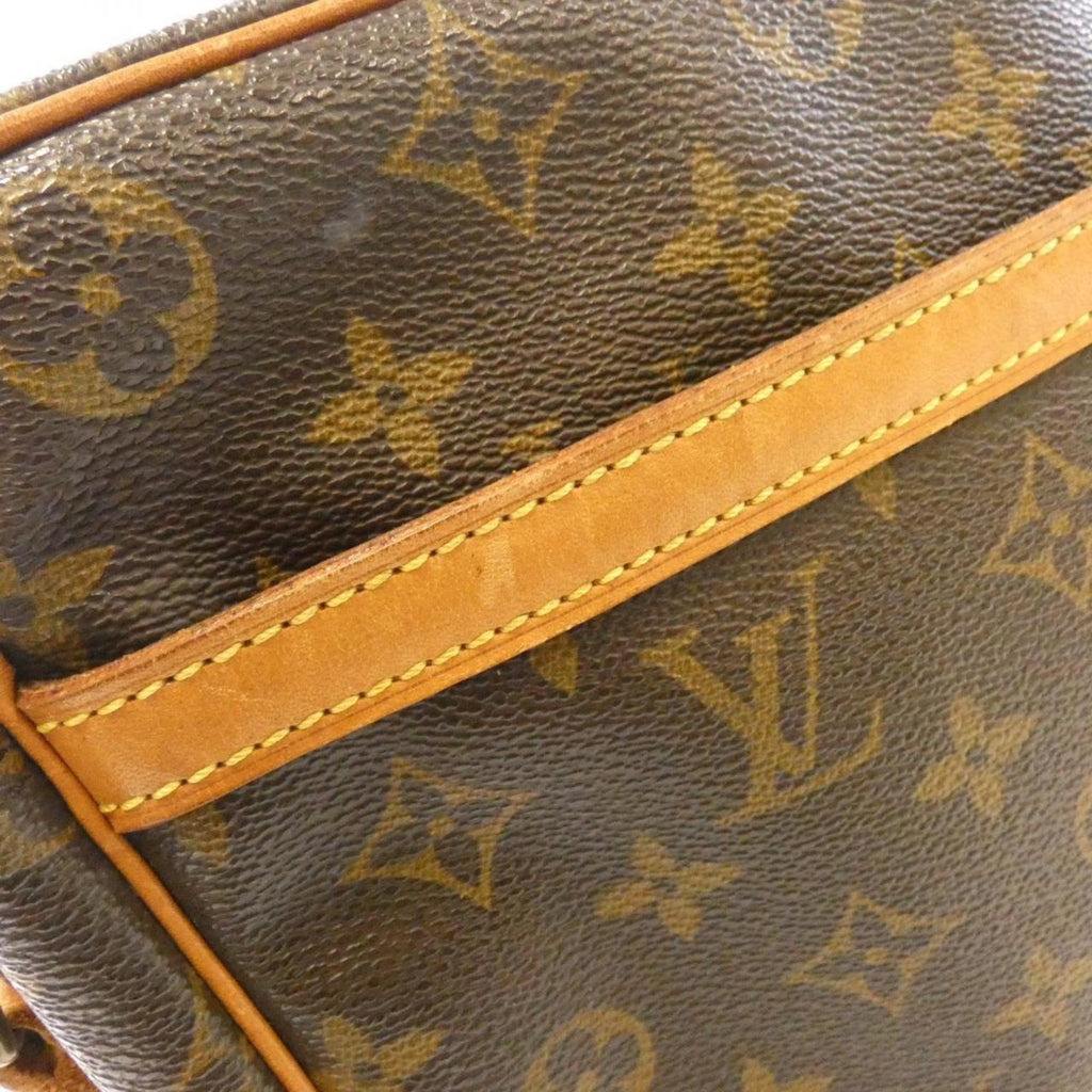Louis Vuitton Marron Coated Canvas Shoulder Bag (Pre-Owned)