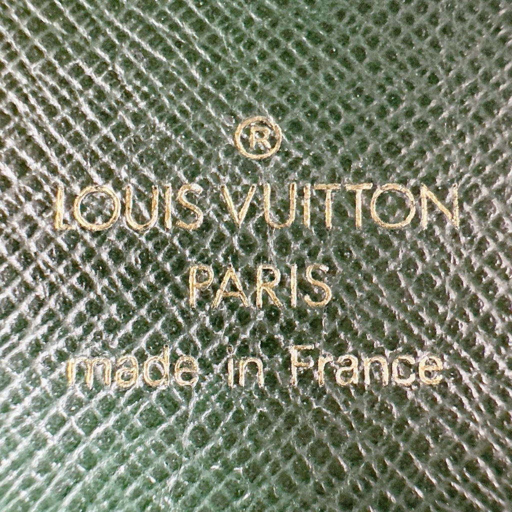 Louis Vuitton Episea Green Taiga Leather Clutch Bag (Pre-Owned)
