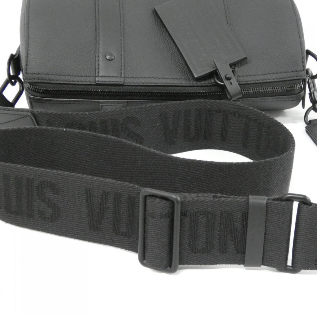 Louis Vuitton Black Leather Shoulder Bag (Pre-Owned)