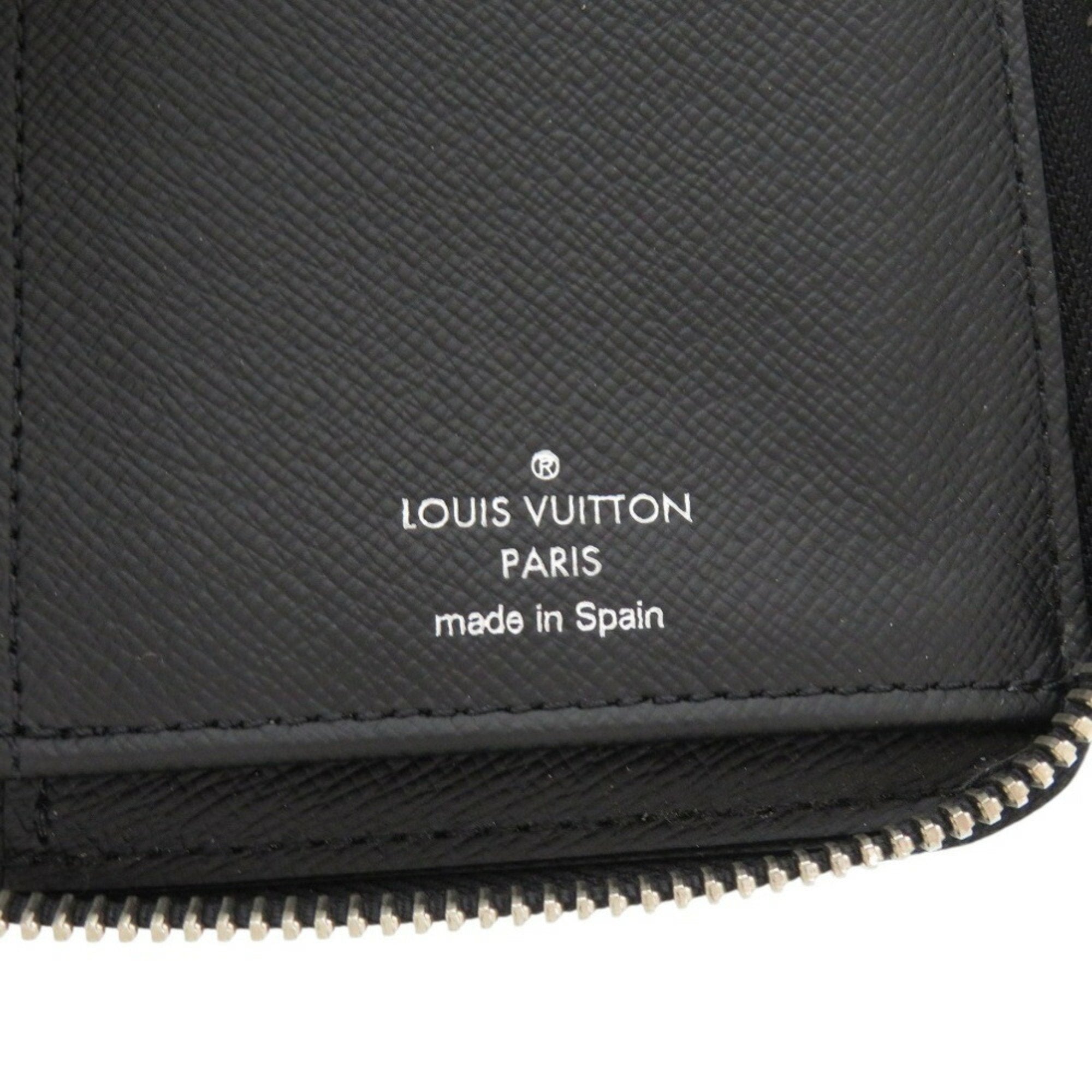 Louis Vuitton Black Noir Taiga Leather Coin Purse/Coin Case (Pre-Owned)