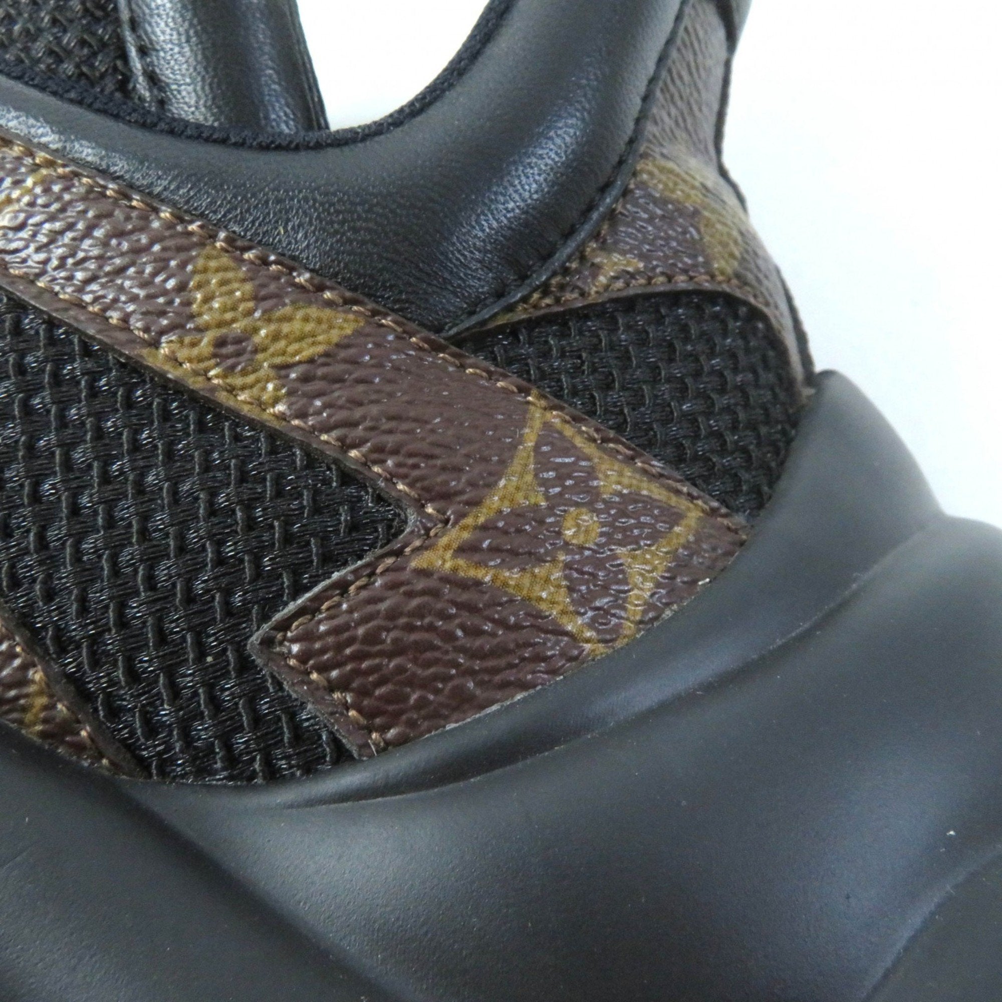 Louis Vuitton Black Sneakers (Pre-Owned)