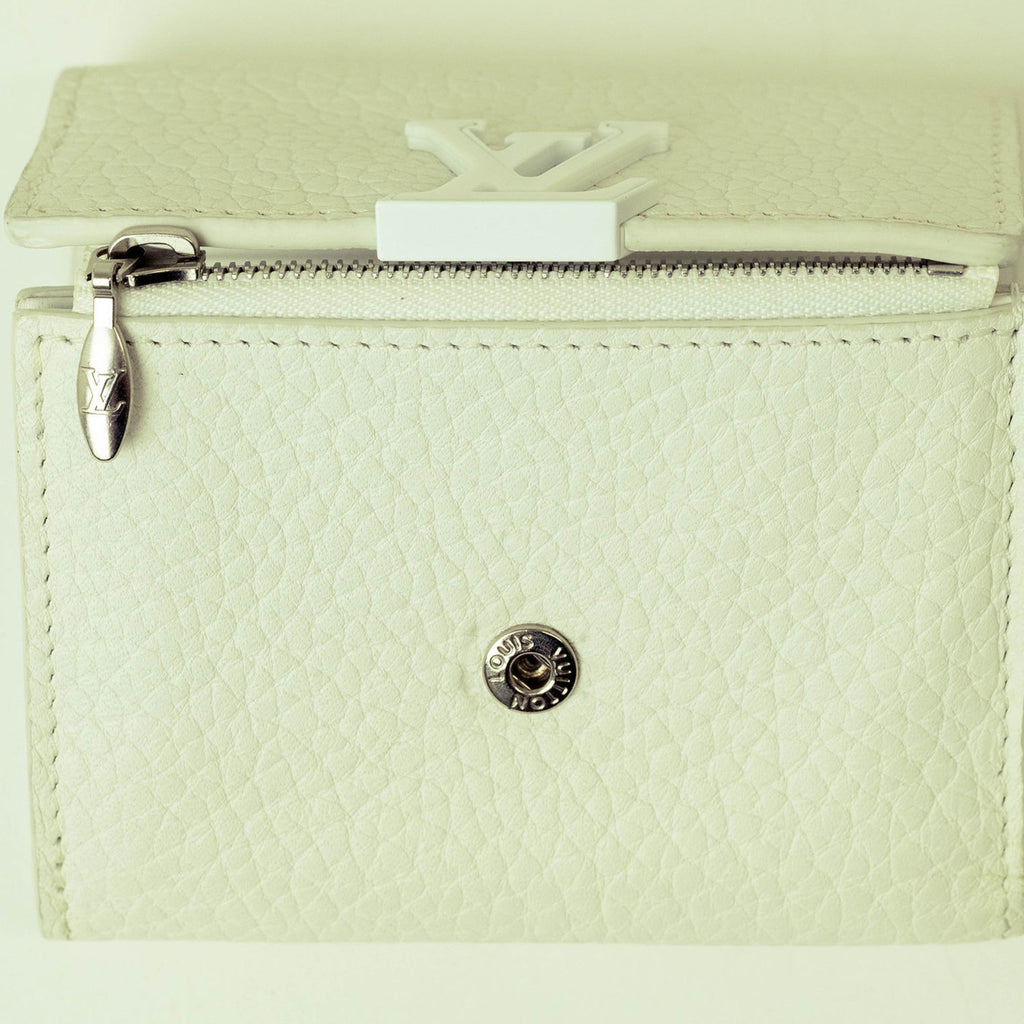 Louis Vuitton Leather Wallet (Tri-Fold) (Pre-Owned)