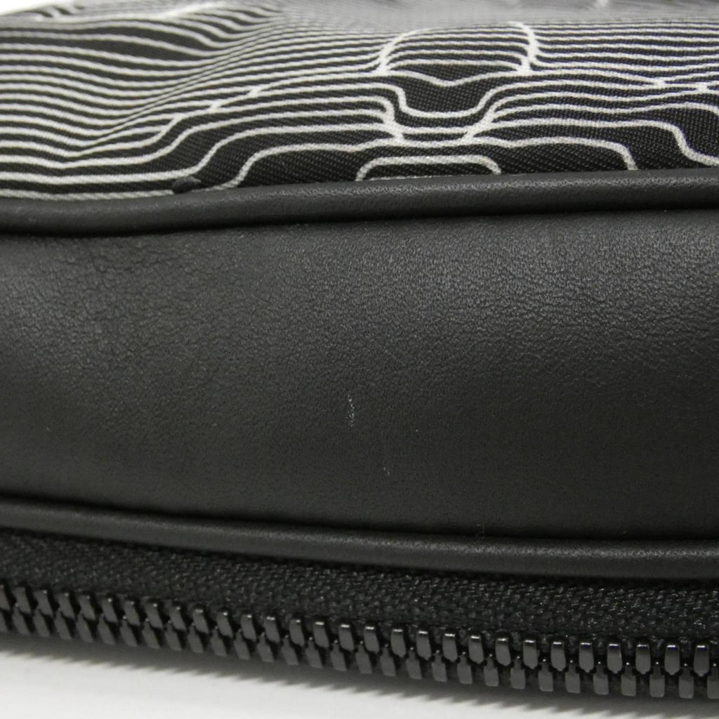 Louis Vuitton Black Nylon Leather Shoulder Bag (Pre-Owned)
