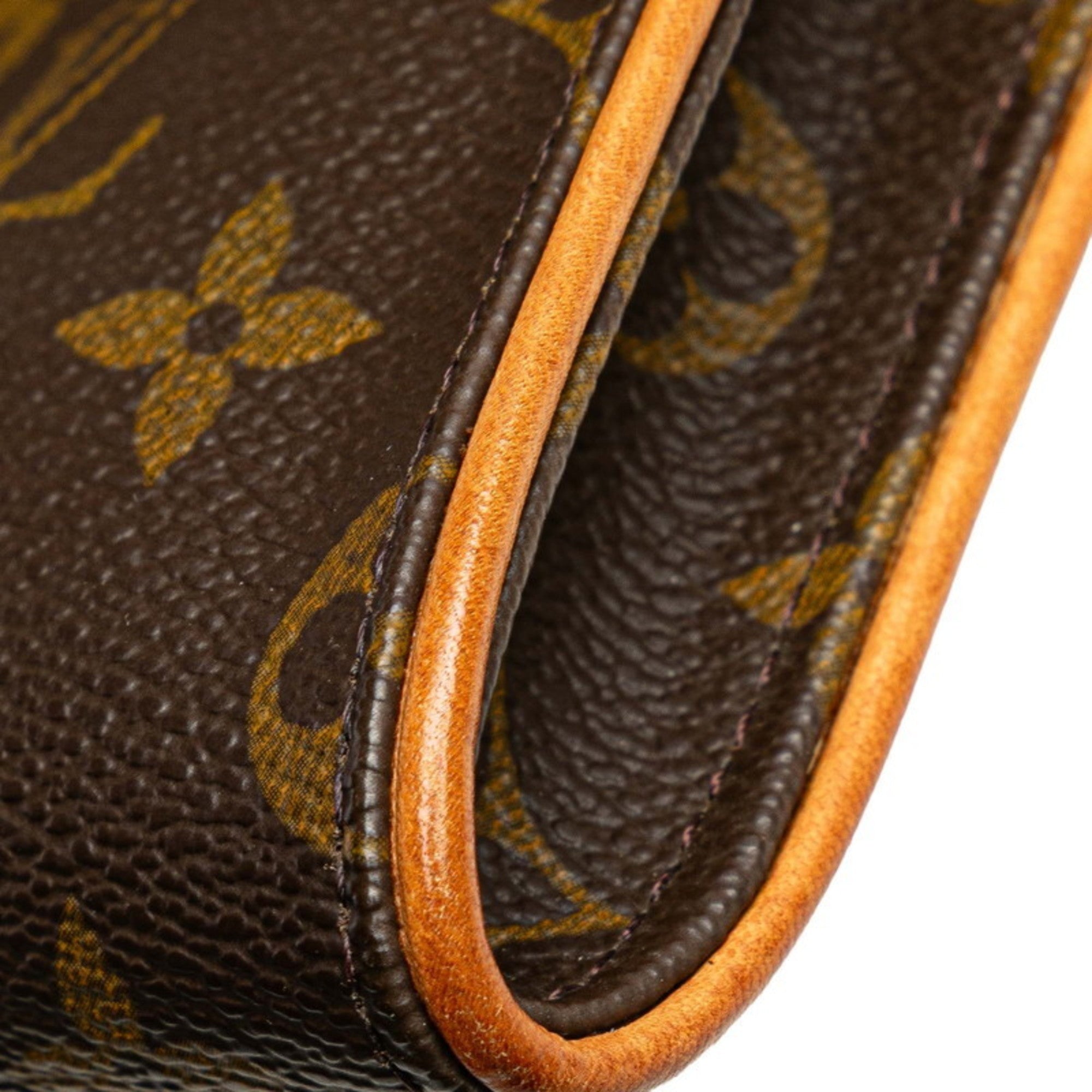 Louis Vuitton Brown Pvc Leather Pochette Shoulder Bag (Pre-Owned)