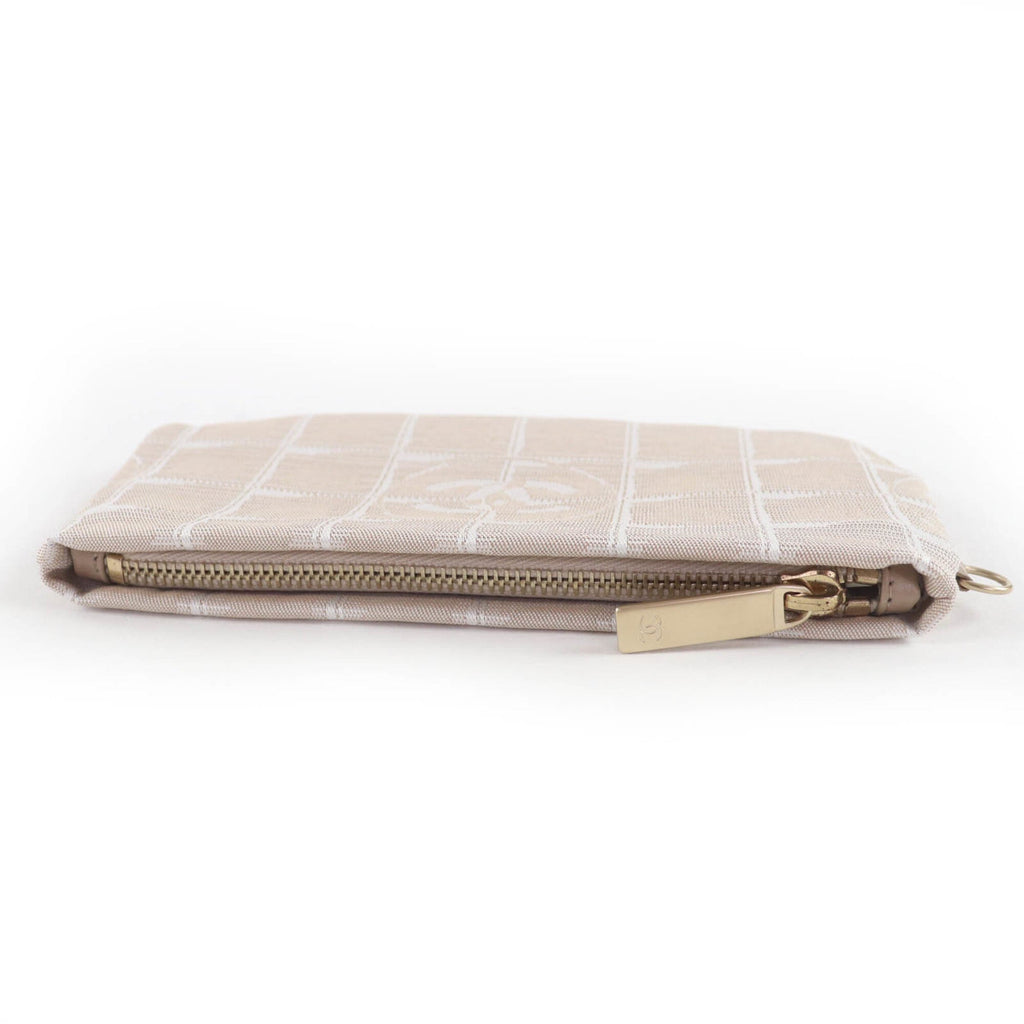 Travel Line Wallet on Chain Quilted Nylon