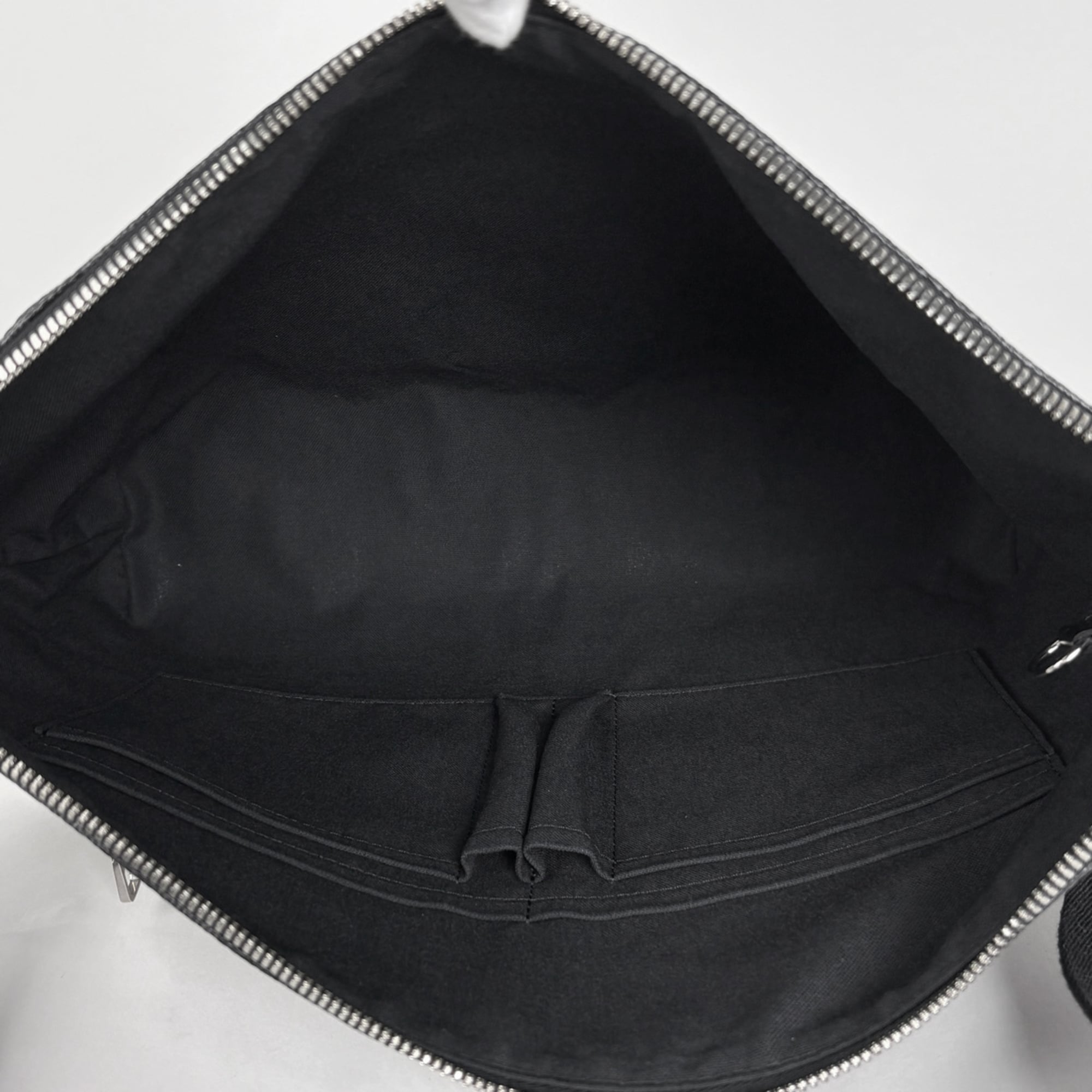 Louis Vuitton Black Damier Graphite Shoulder Bag (Pre-Owned)