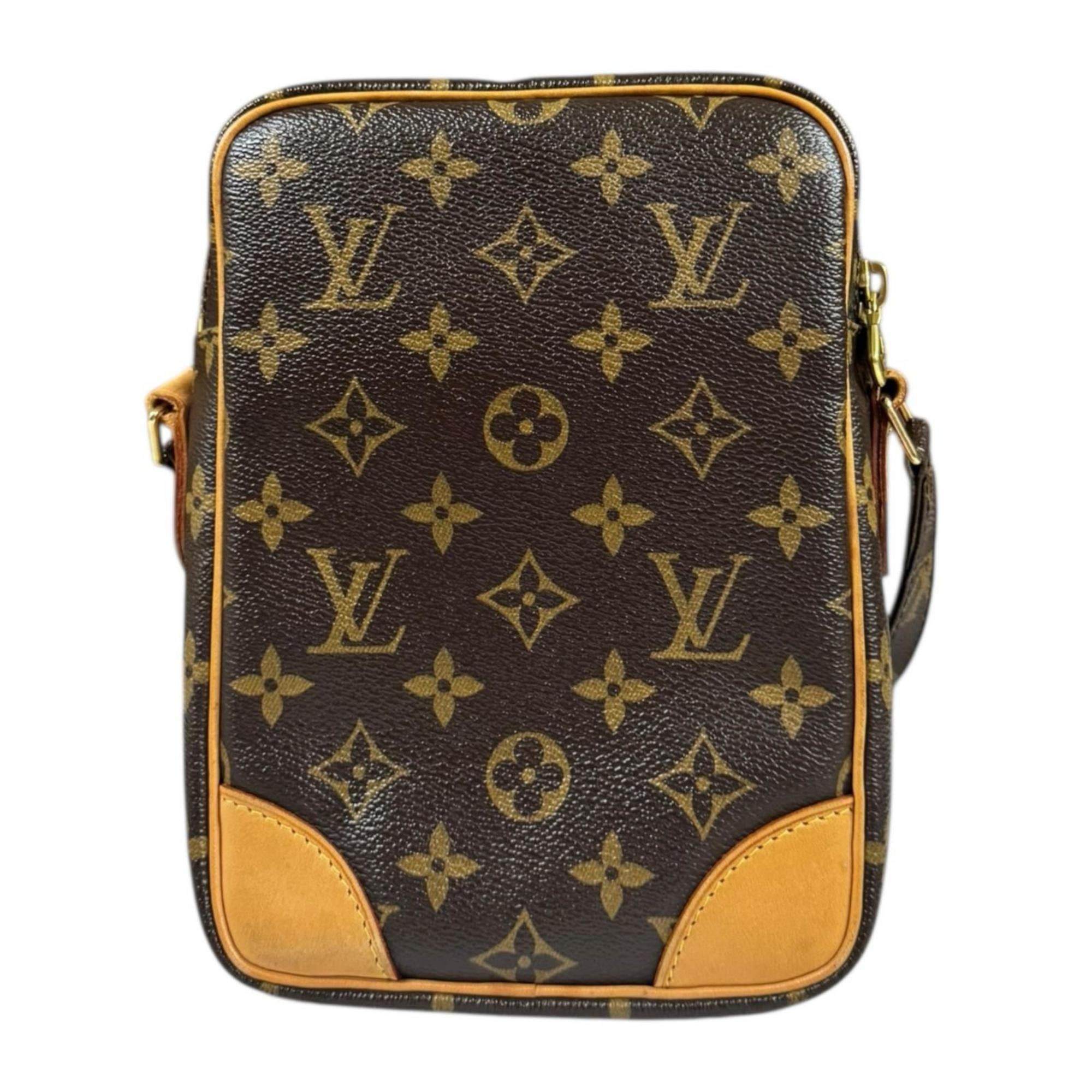 Louis Vuitton Brown Monogram Canvas Shoulder Bag (Pre-Owned)