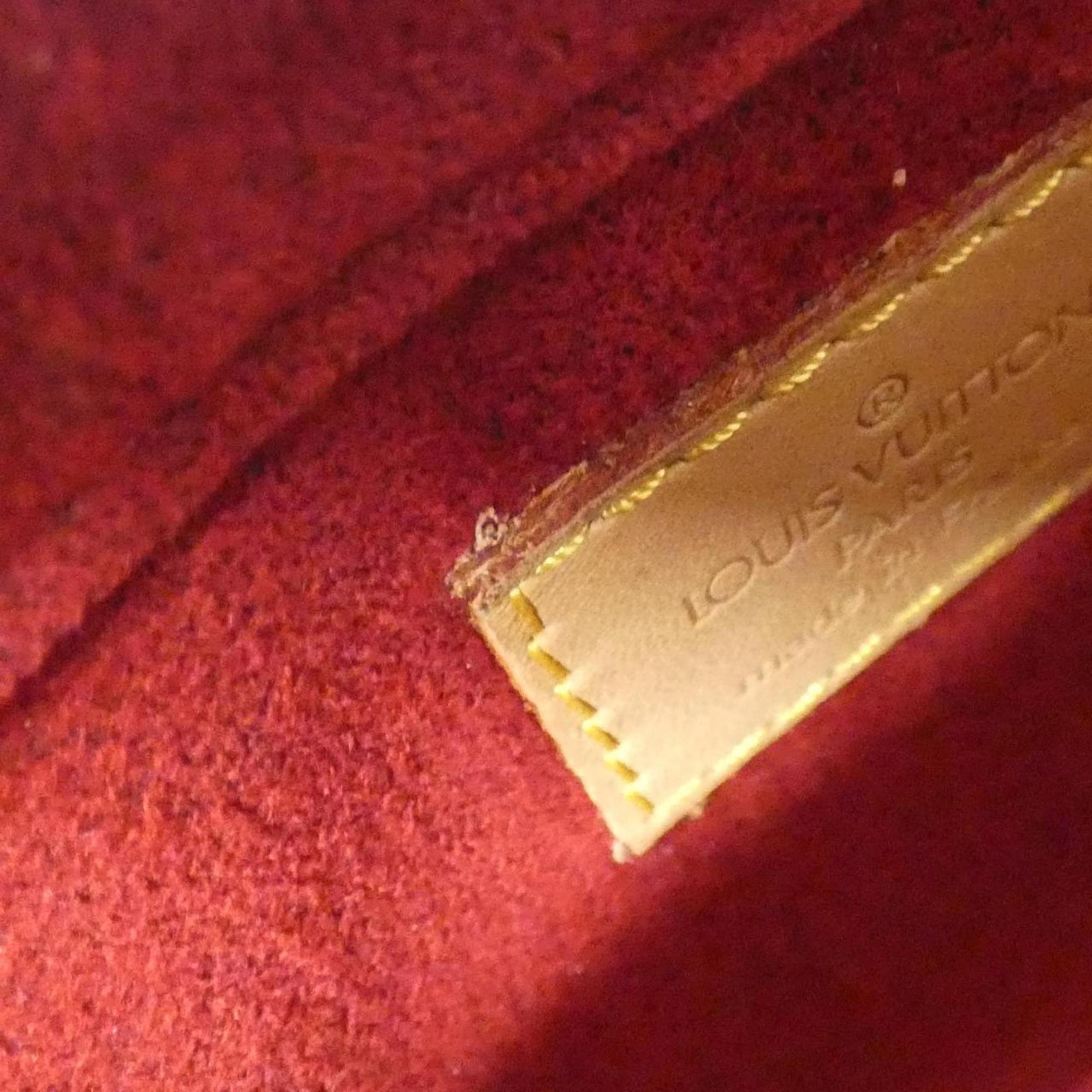 Louis Vuitton Brown Coated Canvas Shoulder Bag (Pre-Owned)