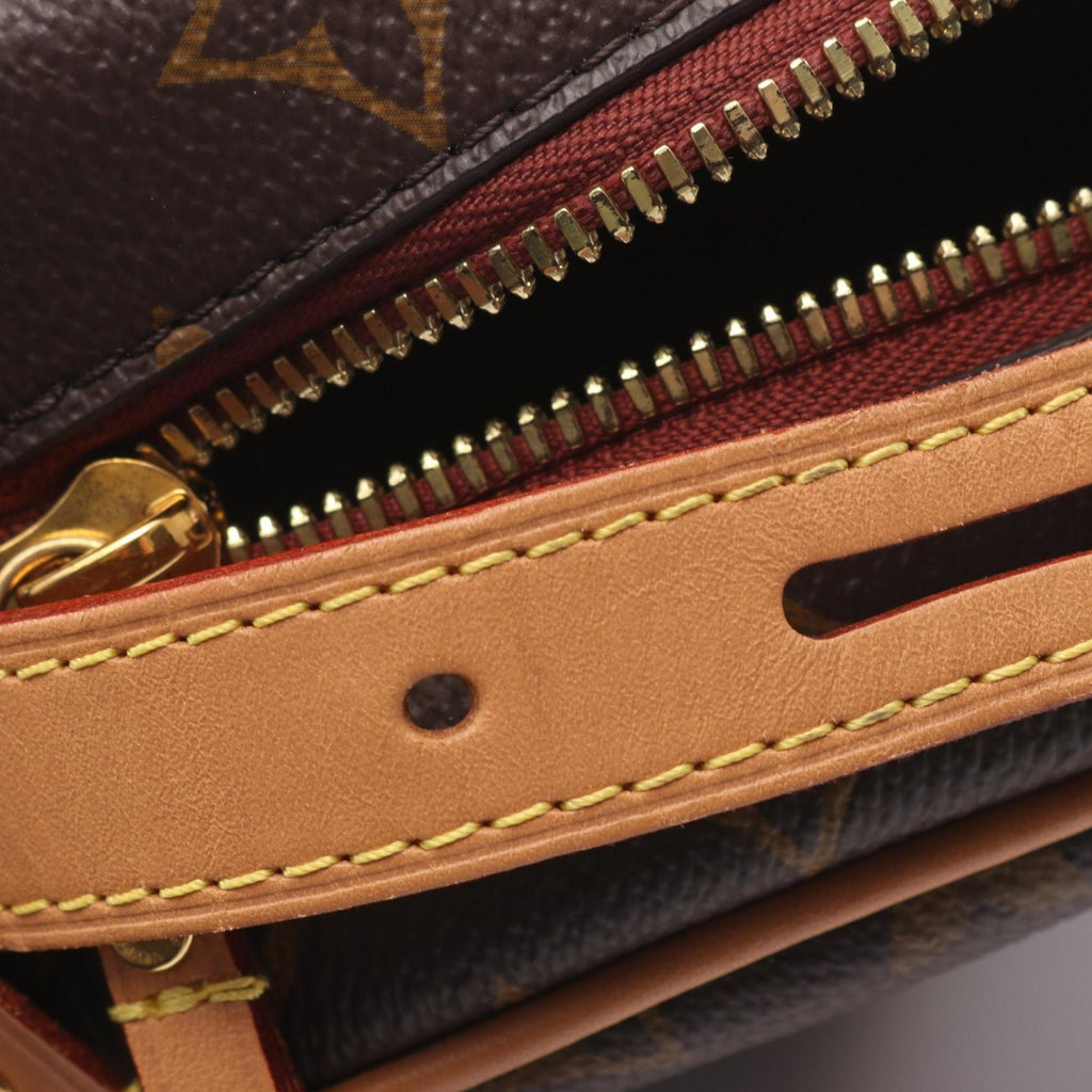 Louis Vuitton Brown Coated Canvas Leather Shoulder Bag (Pre-Owned)