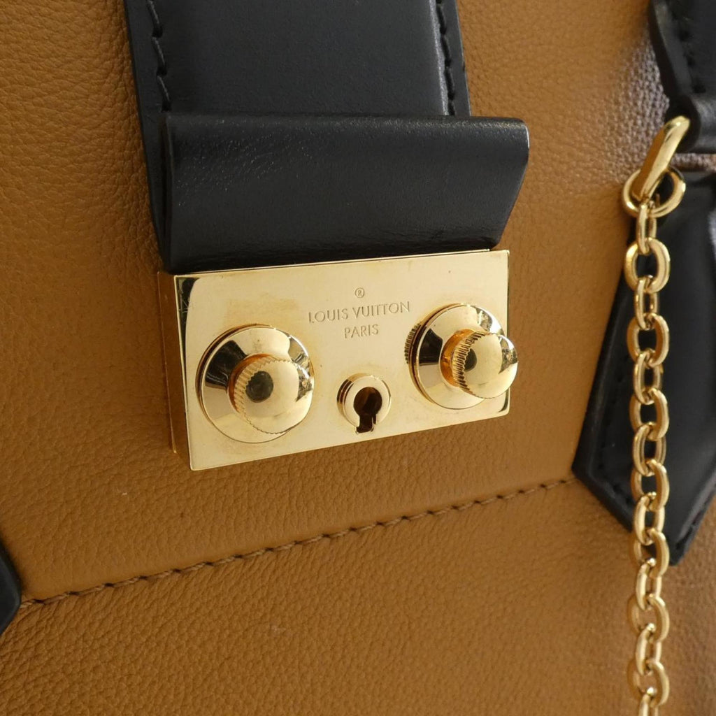 Louis Vuitton Camel Leather Handbag (Pre-Owned)