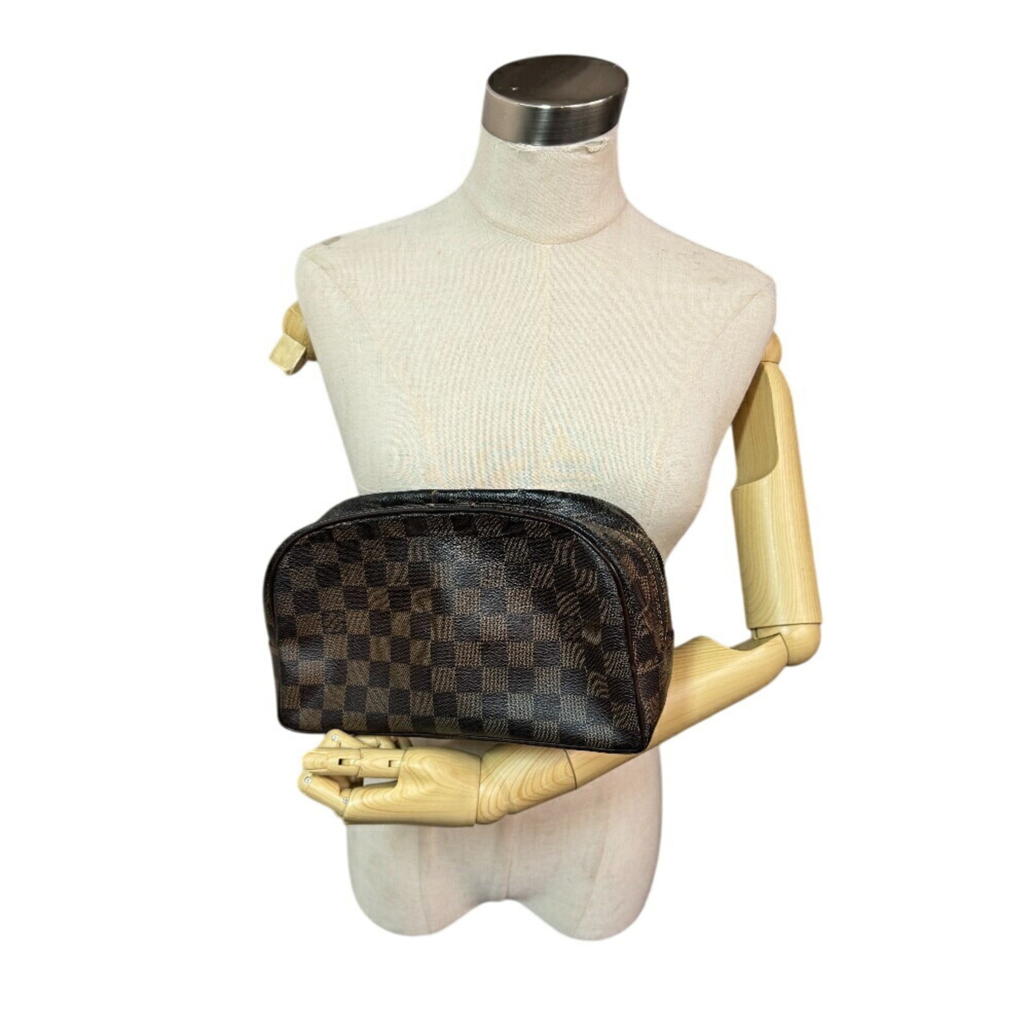 Louis Vuitton Damier Brown Leather Clutch Bag (Pre-Owned)