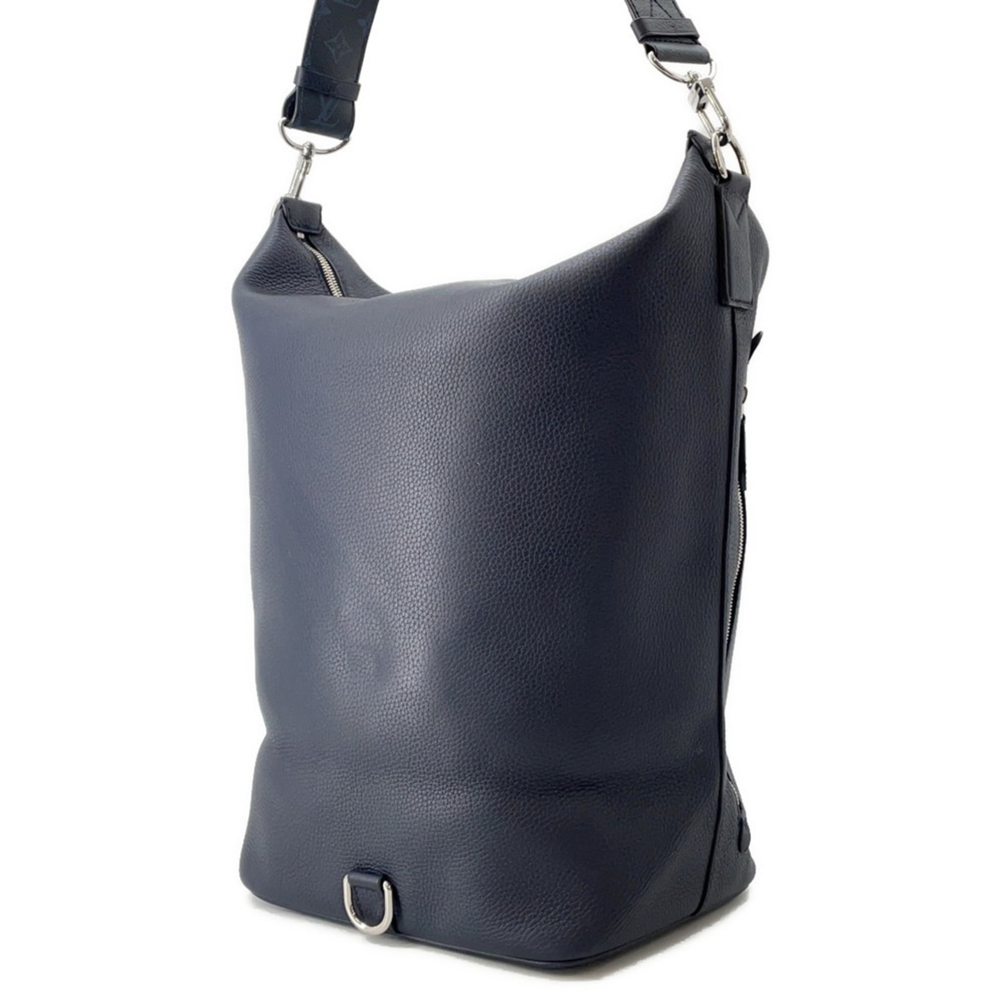 Louis Vuitton Navy Leather Shoulder Bag (Pre-Owned)