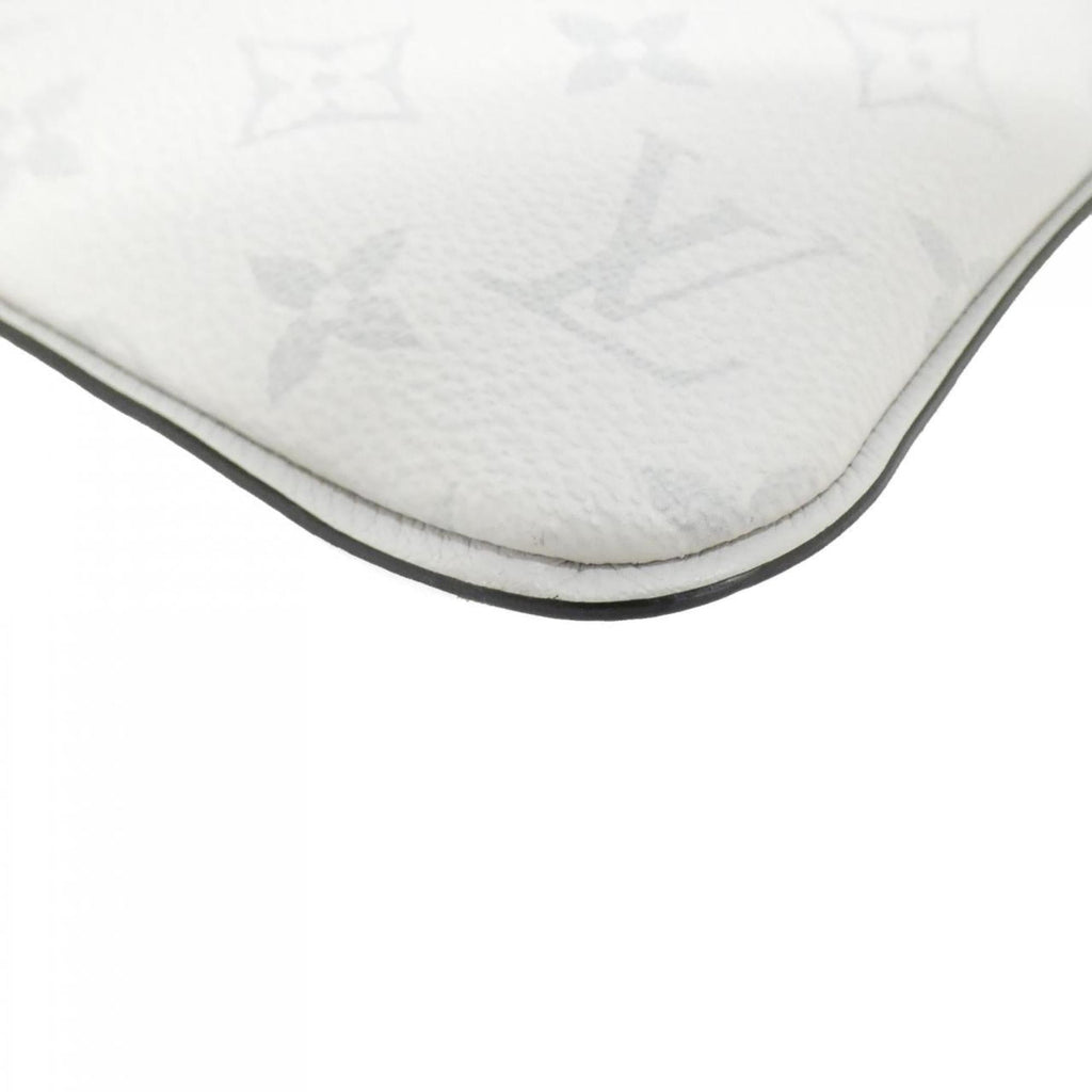 Louis Vuitton White Taigarama Shoulder Bag (Pre-Owned)
