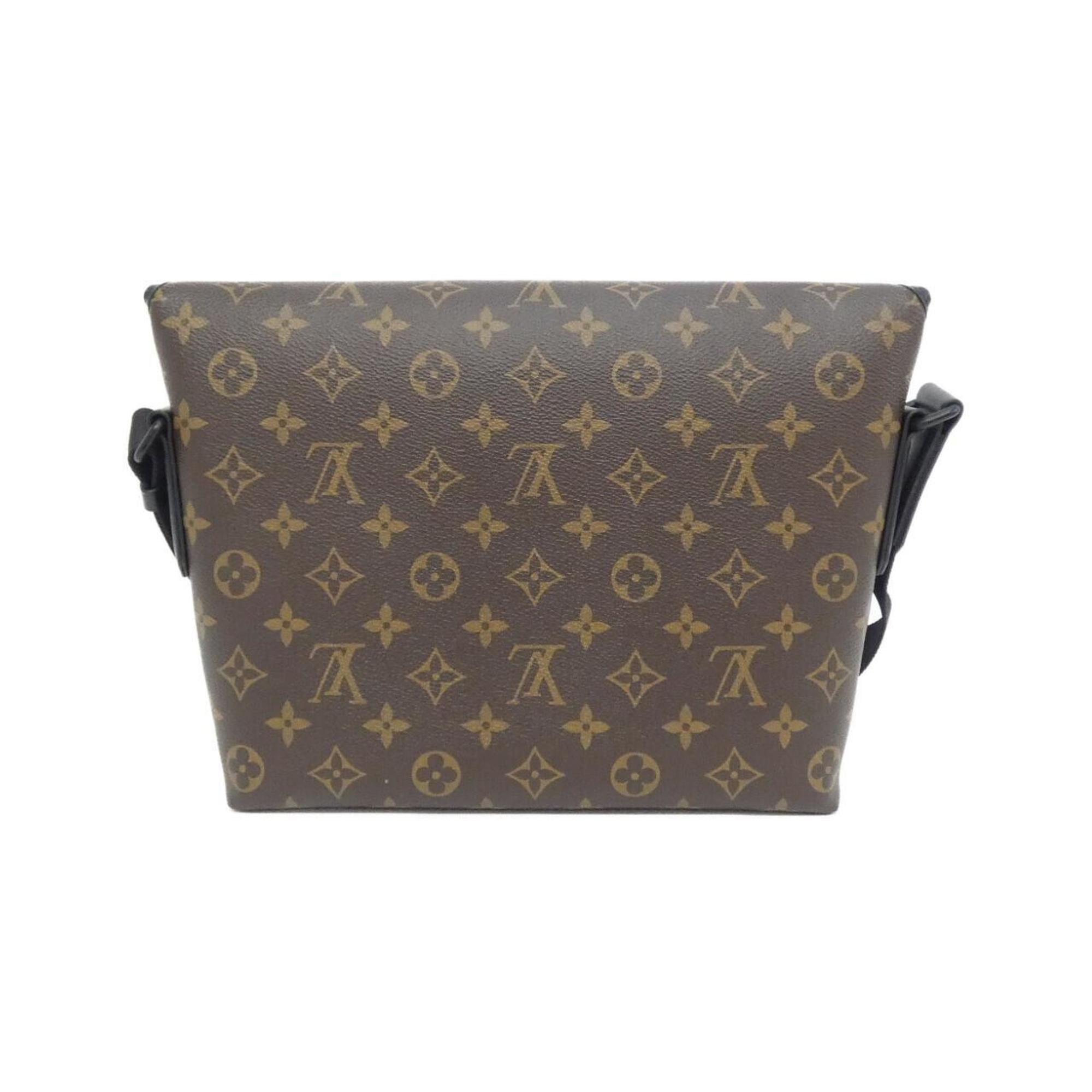 Louis Vuitton Marron Coated Canvas Shoulder Bag (Pre-Owned)