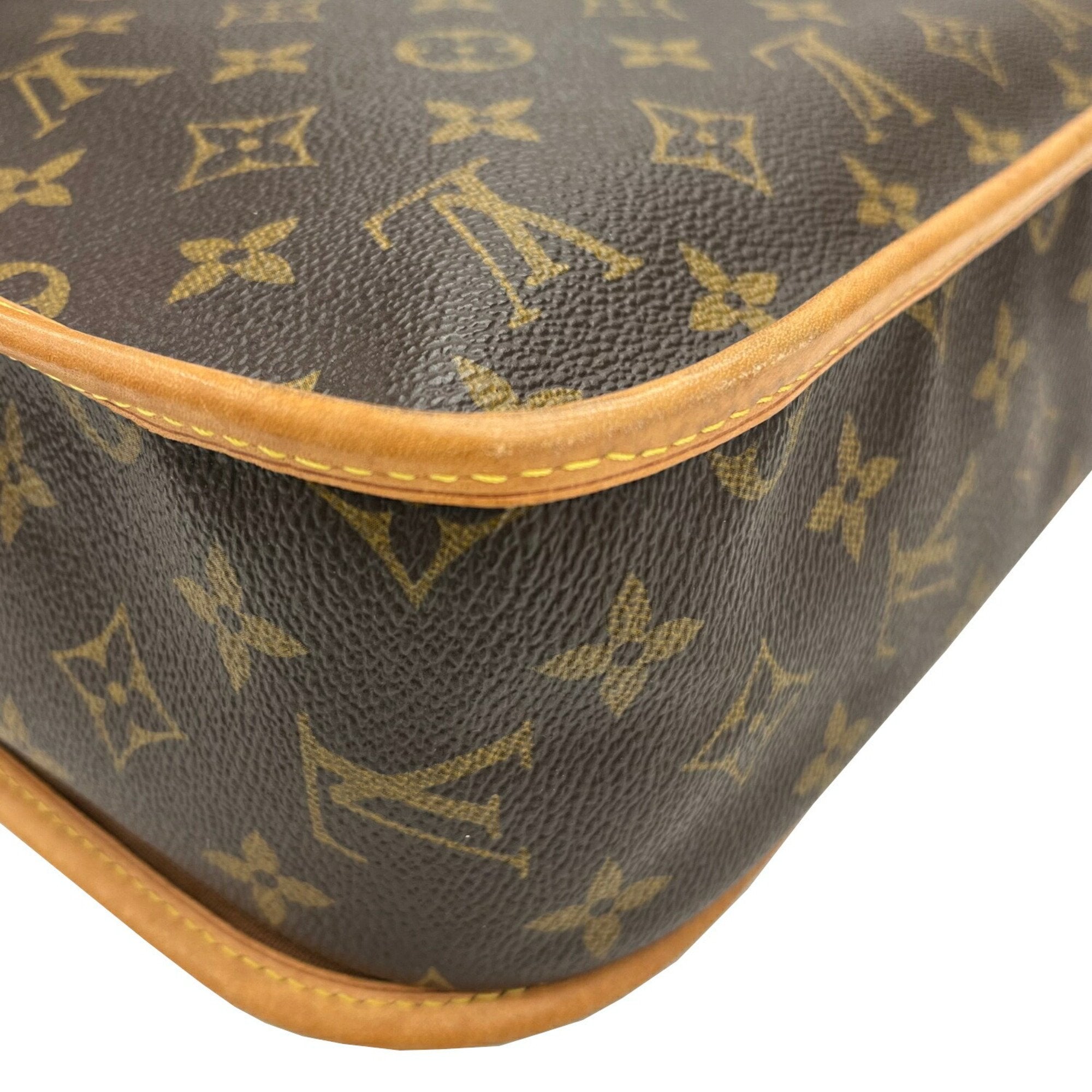 Louis Vuitton Brown Monogram Leather Shoulder Bag (Pre-Owned)