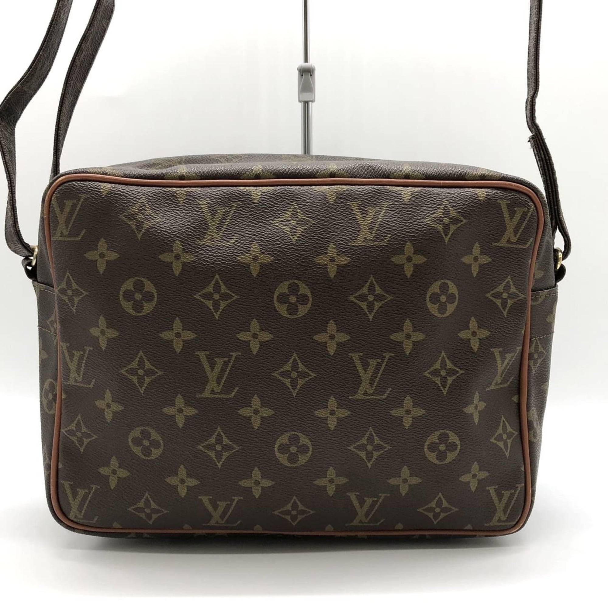 Louis Vuitton Brown Monogram Canvas Shoulder Bag (Pre-Owned)