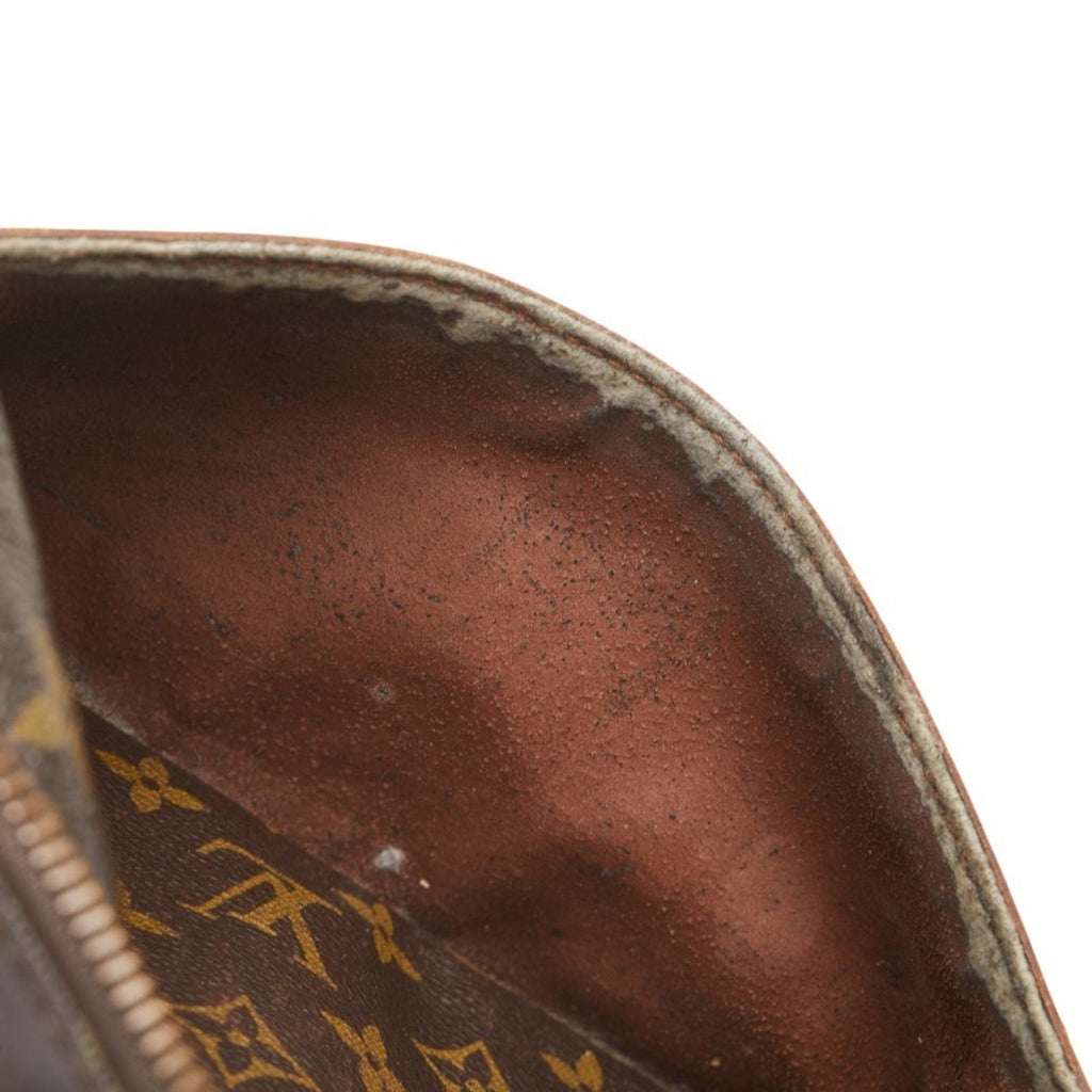 Louis Vuitton Brown Pvc Leather Clutch Bag Handbag (Pre-Owned)