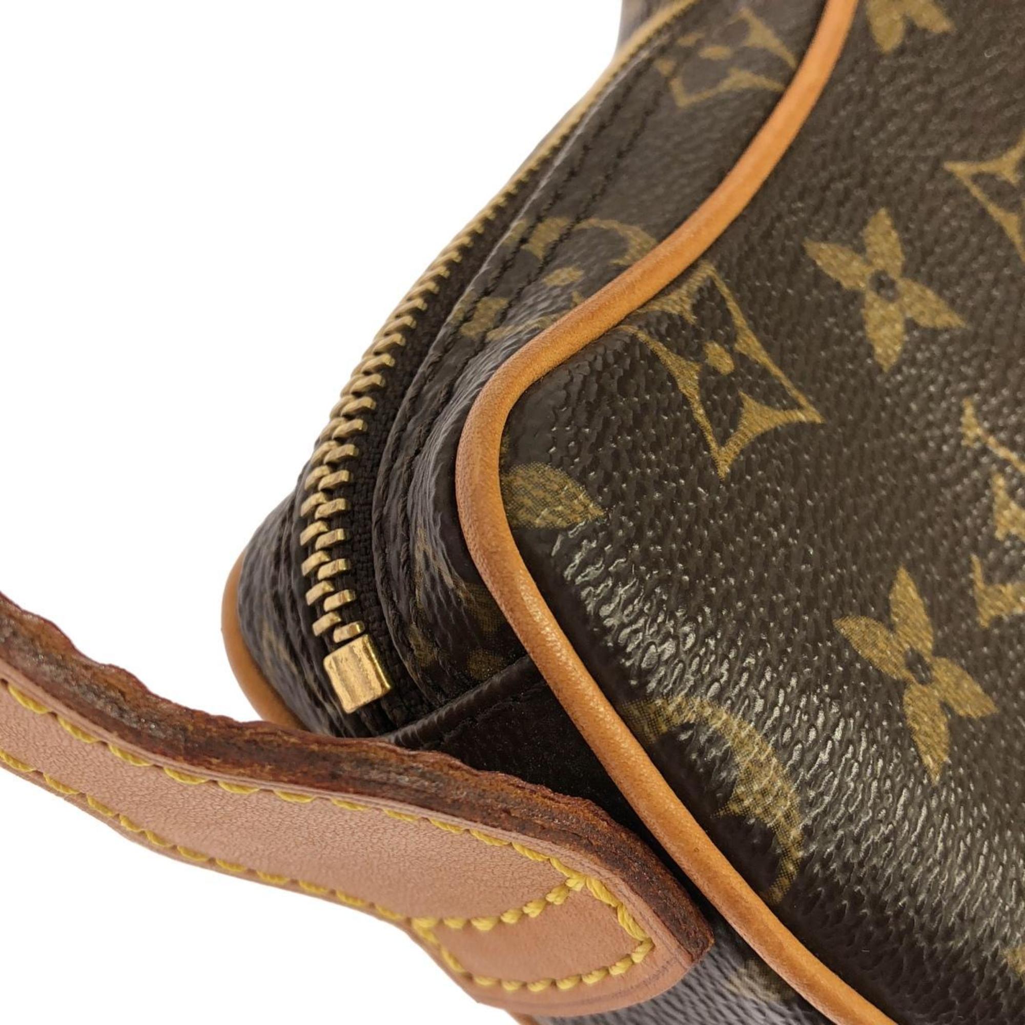 Louis Vuitton Marron Coated Canvas Pochette Shoulder Bag (Pre-Owned)