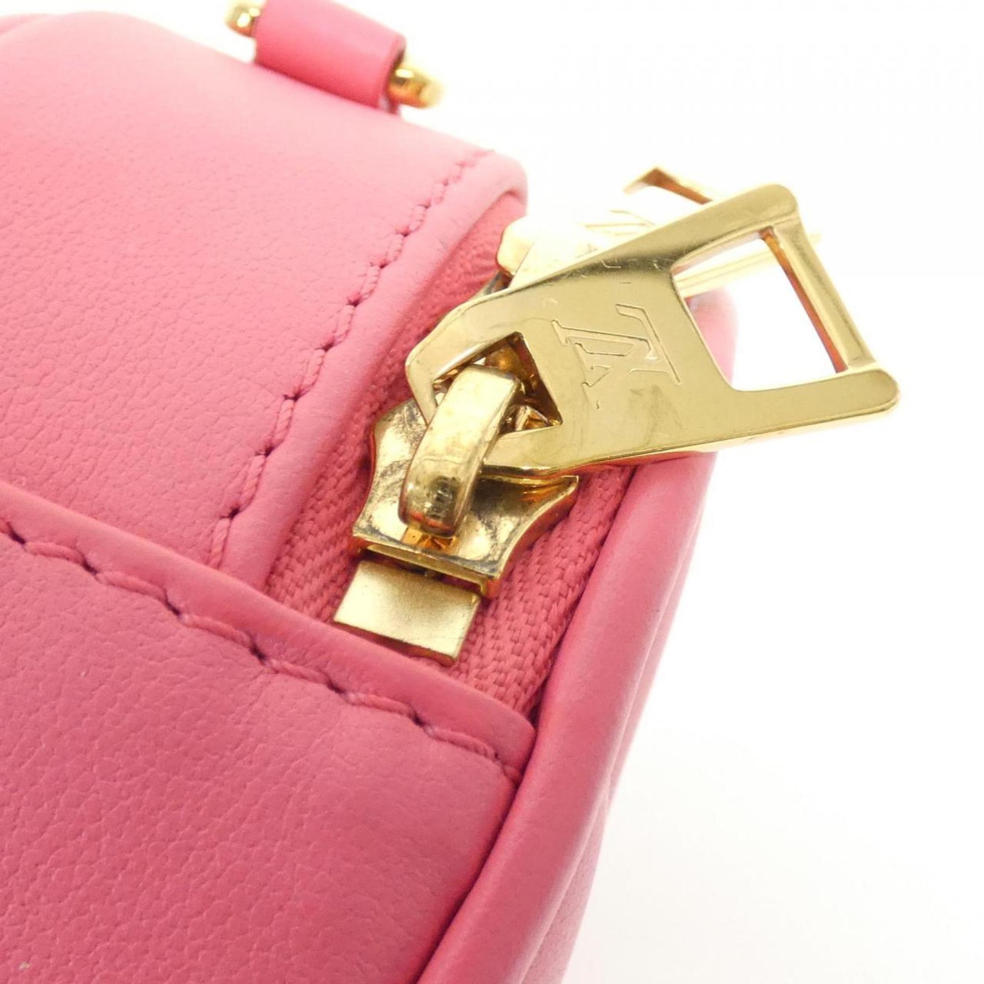 Louis Vuitton Gold Leather Shoulder Bag (Pre-Owned)