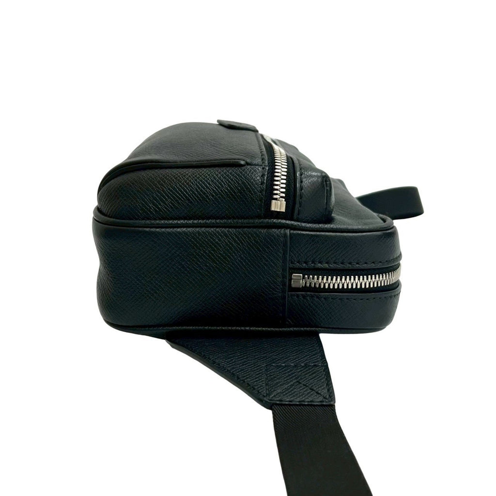 Louis Vuitton Black Leather Shoulder Bag Sling Bag (Pre-Owned)