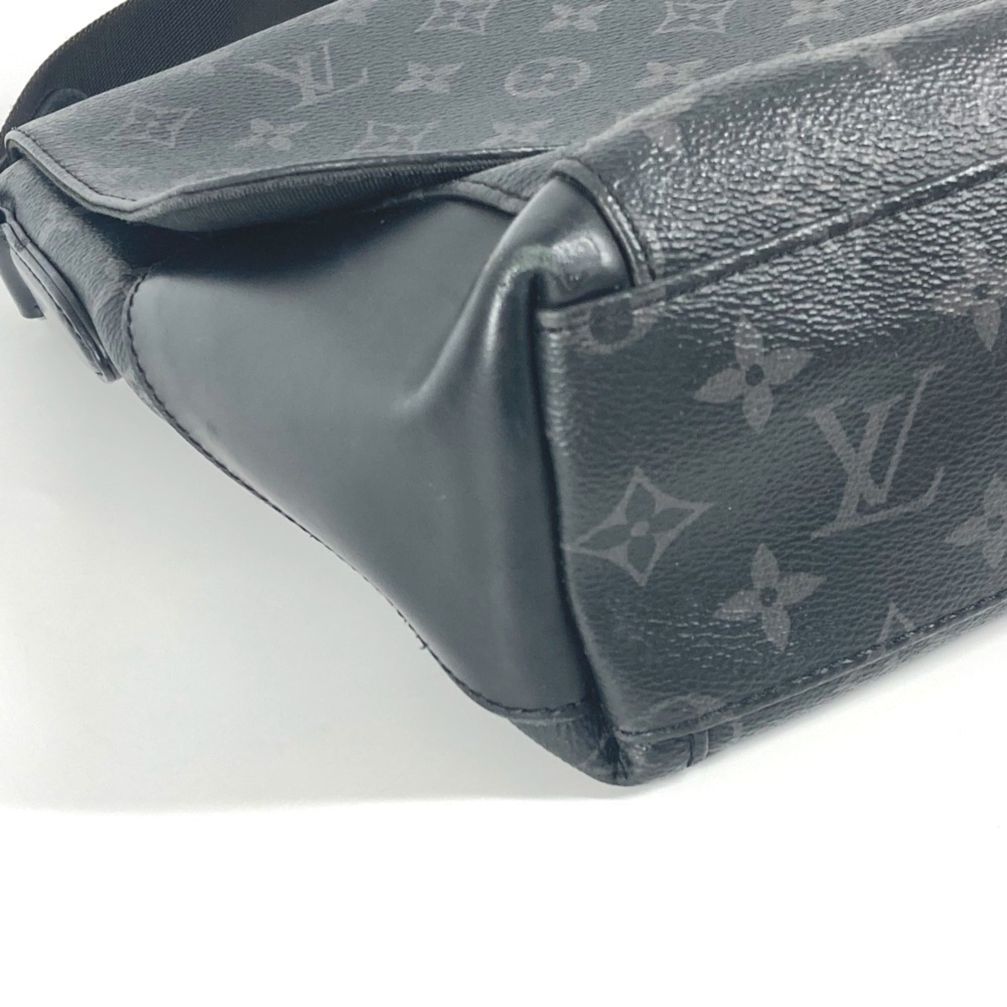 Explorer Messenger Bag Monogram Eclipse Canvas PM