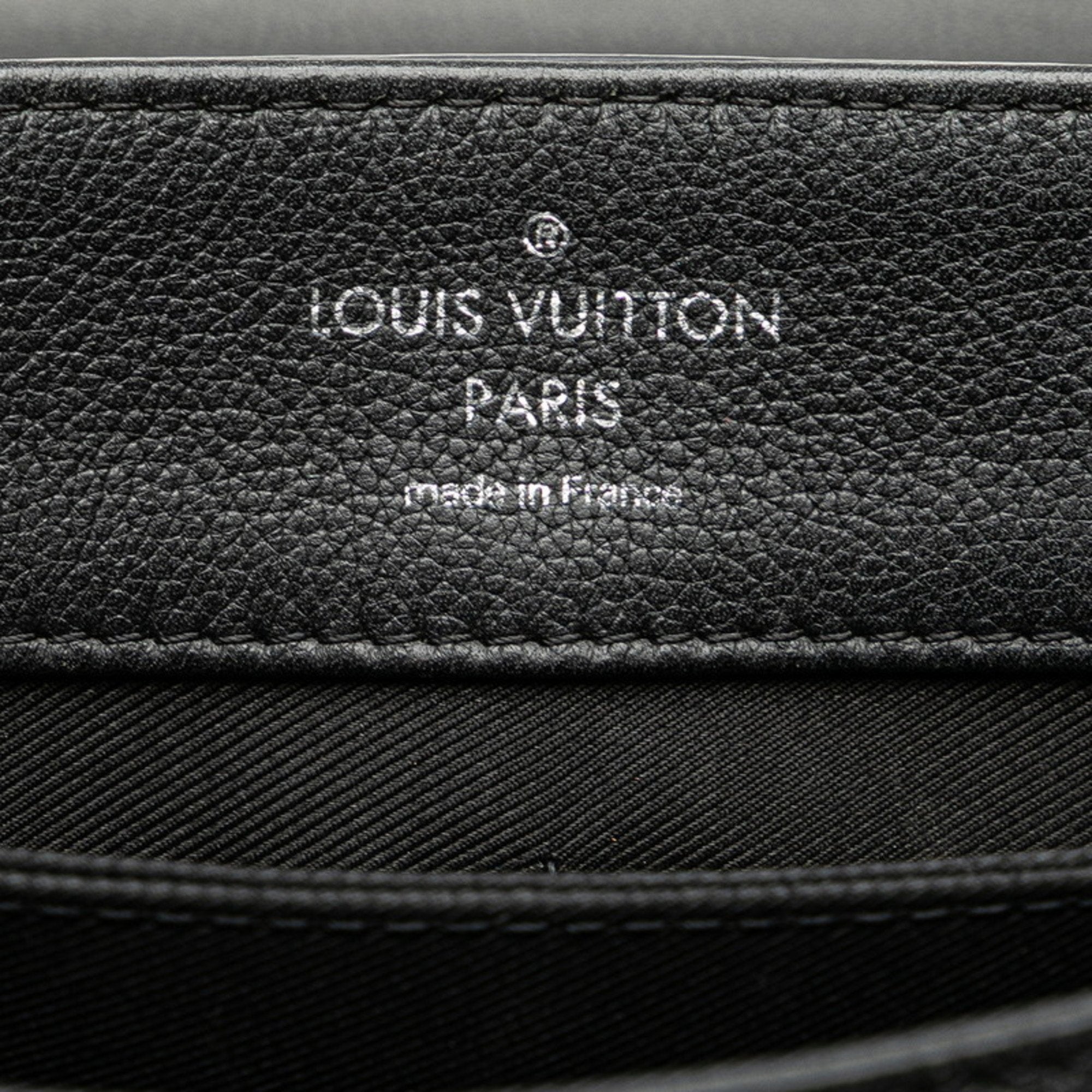 Louis Vuitton Lockme Ii Black Noir Leather Handbag Shoulder Bag (Pre-Owned)