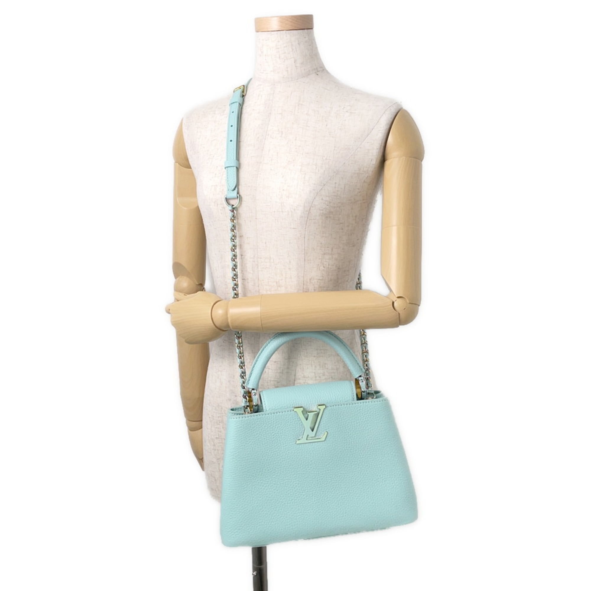 Louis Vuitton Light Blue Leather Handbag Shoulder Bag (Pre-Owned)