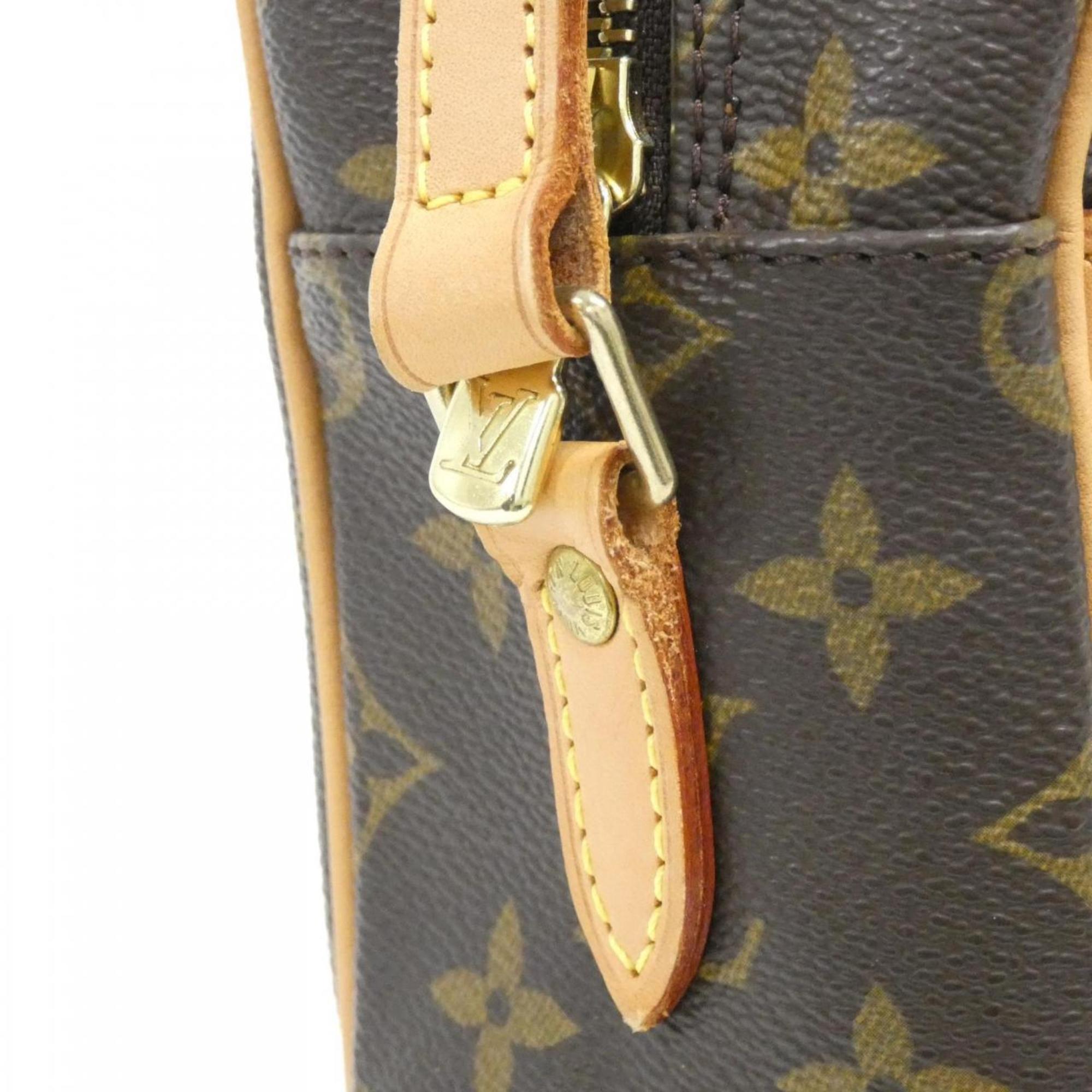 Louis Vuitton Brown Coated Canvas Shoulder Bag (Pre-Owned)