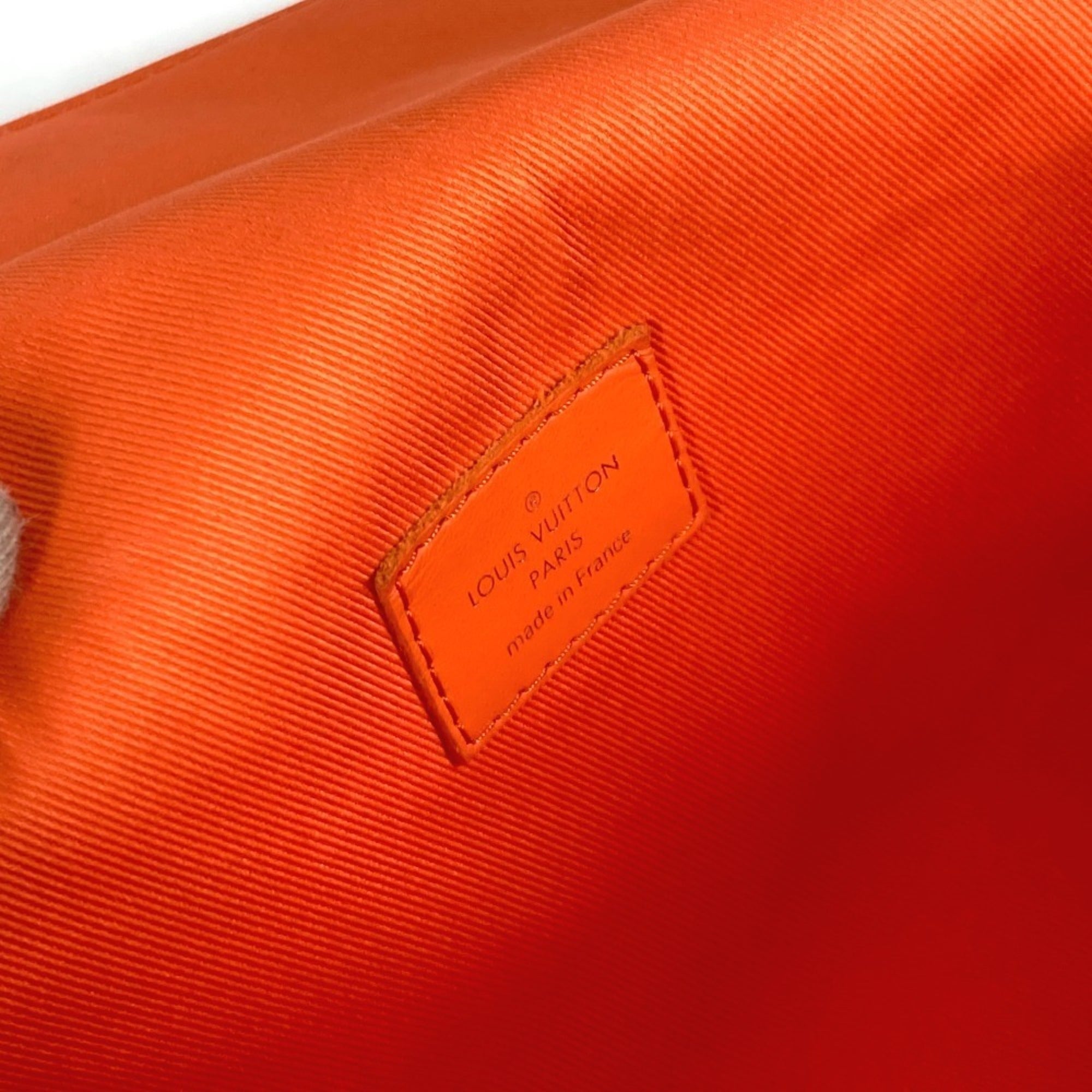 Louis Vuitton Orange Leather Pochette Shoulder Bag (Pre-Owned)