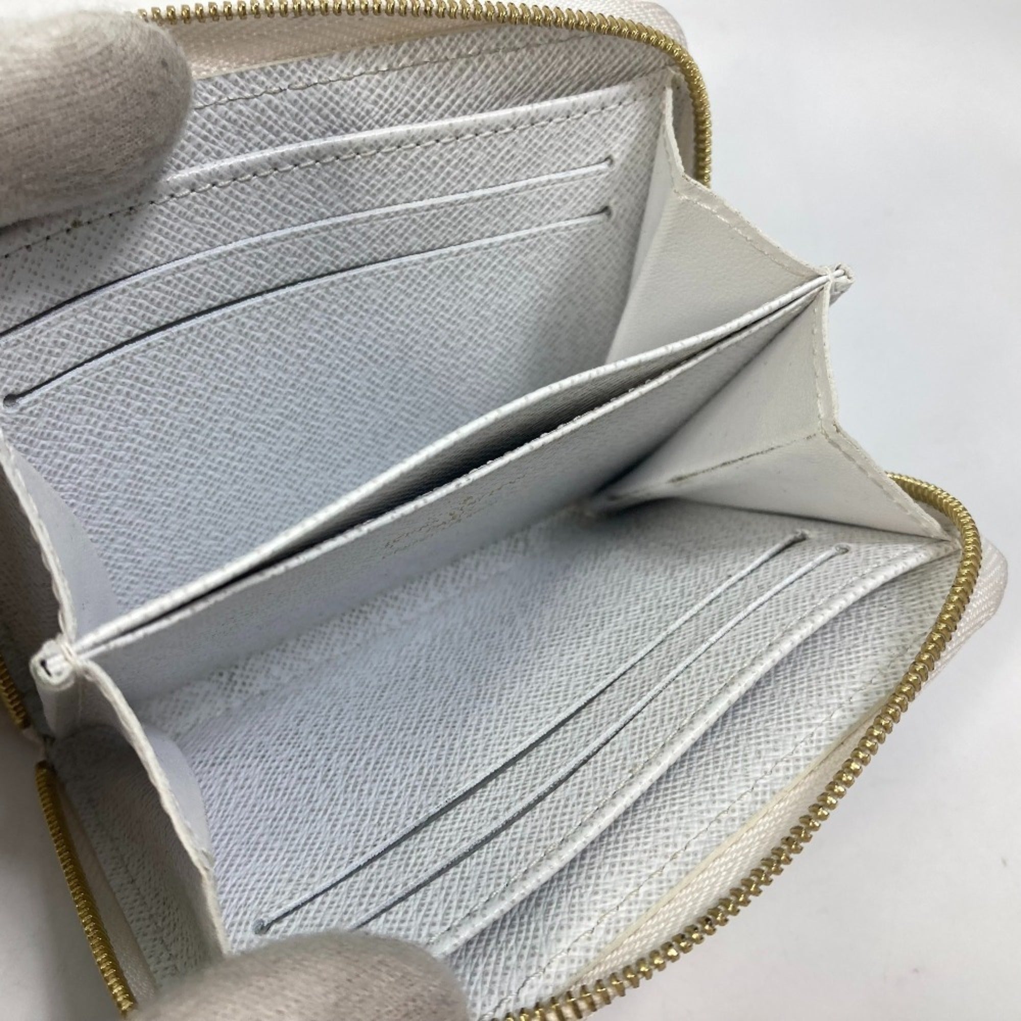 Louis Vuitton Epi Blanc White Epi Leather Coin Purse/Coin Case (Pre-Owned)