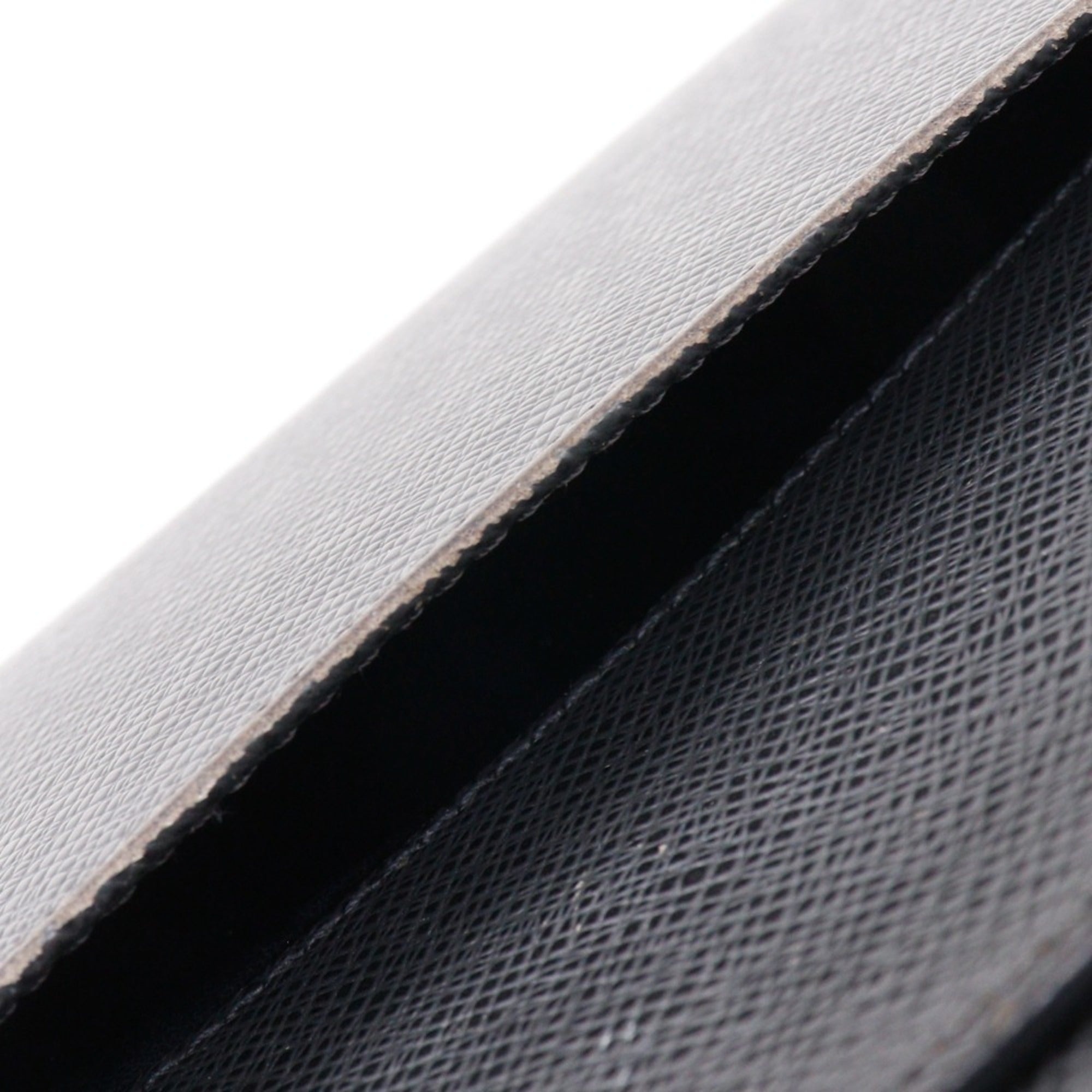 Louis Vuitton Taiga Ardoise Black Taiga Leather Handbag (Pre-Owned)