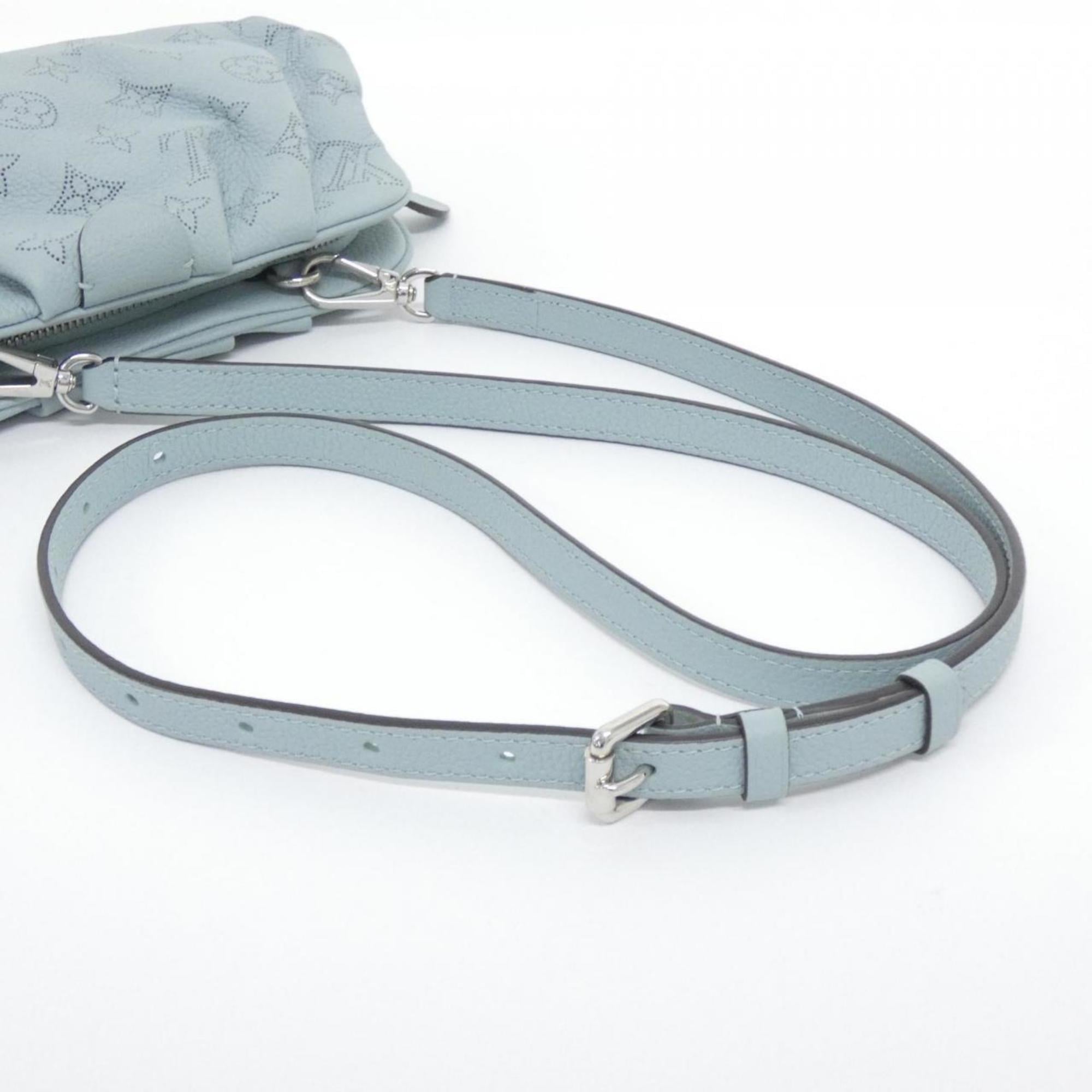 Louis Vuitton Silver Leather Shoulder Bag (Pre-Owned)