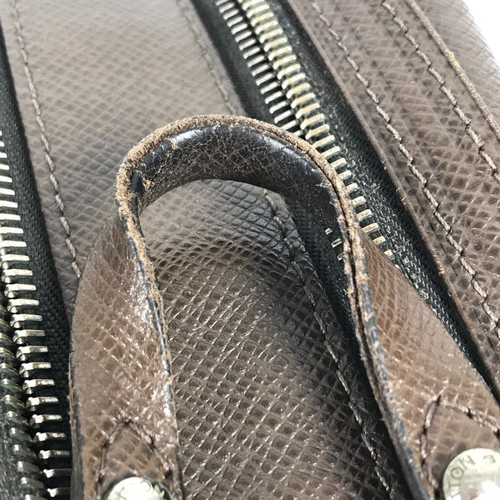 Louis Vuitton Brown Grizzly Taiga Leather Pouch (Pre-Owned)