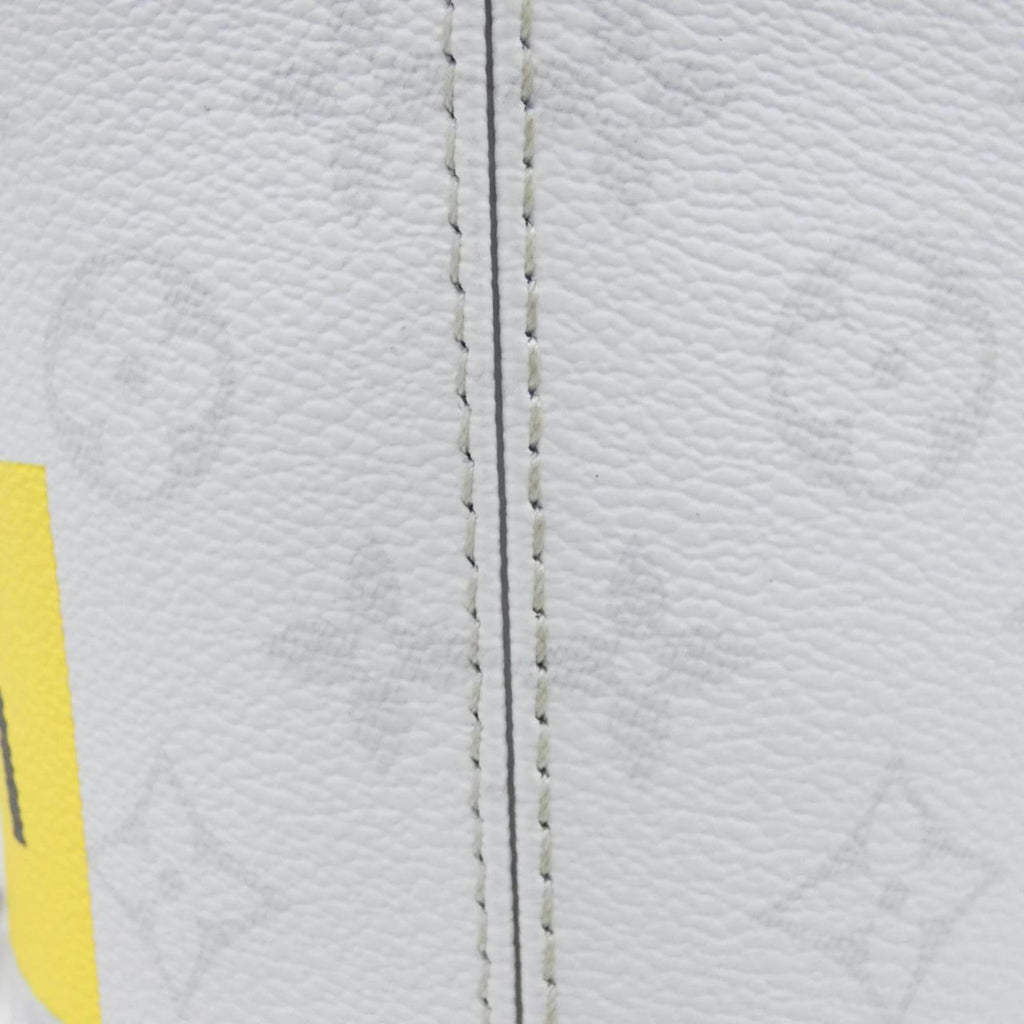 Louis Vuitton Blanc White Coated Canvas Shoulder Bag (Pre-Owned)