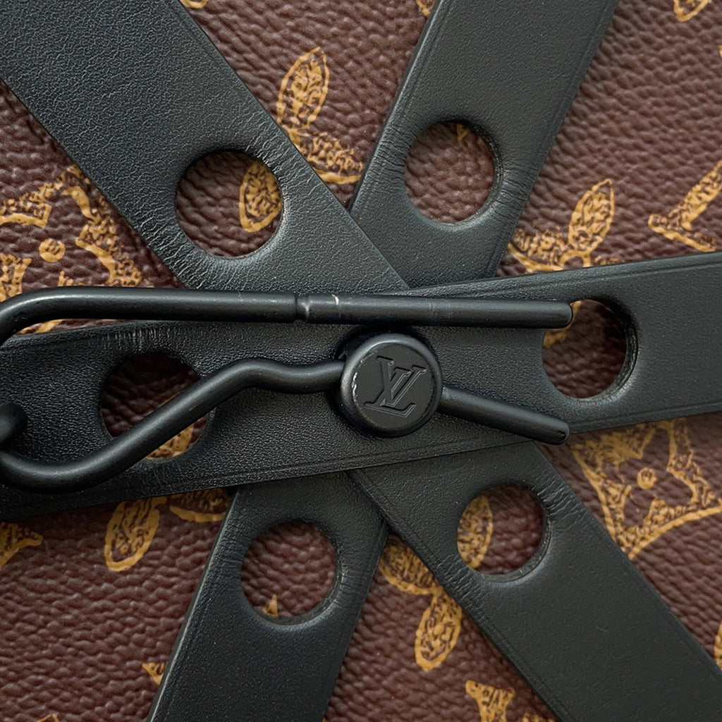 Louis Vuitton Noir Monogram Shoulder Bag (Pre-Owned)